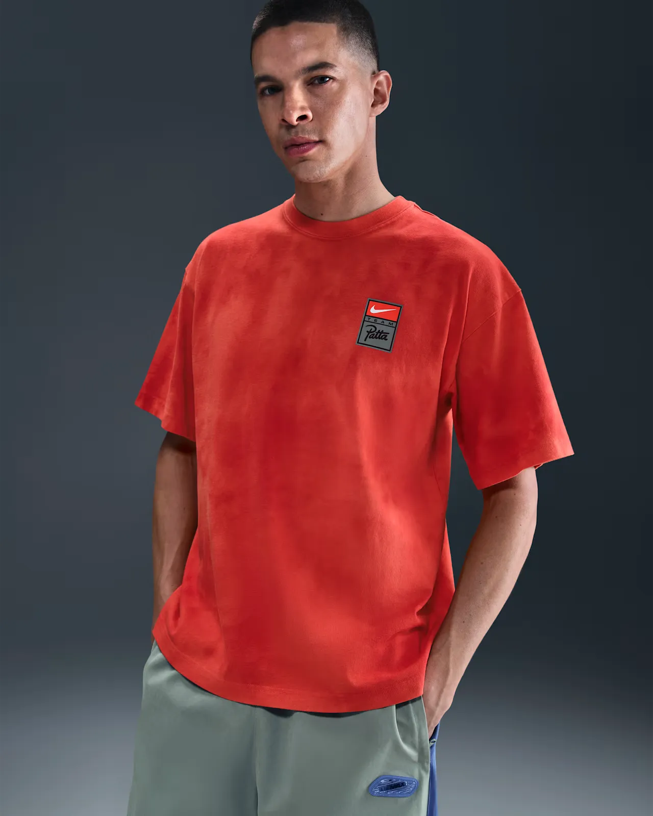 EC3C3A_Patta-x-Nike-T-Shirt_RUSH-RED_HQ3907-612_img2