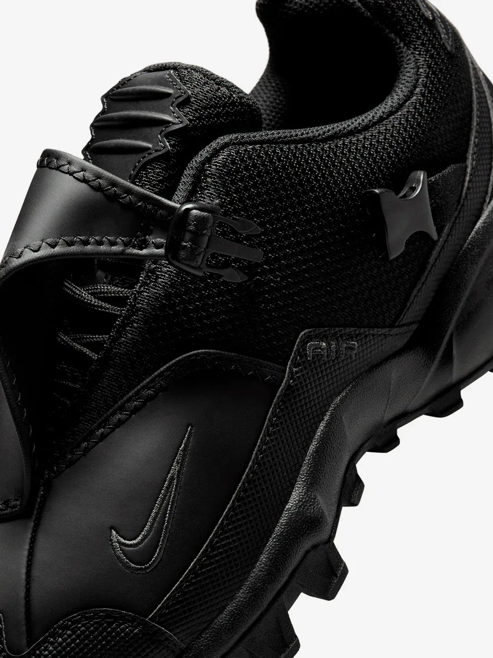 000000_Nike-ACG-Air-Phassad_TRIPLE-BLACK_HM7133-002_img3