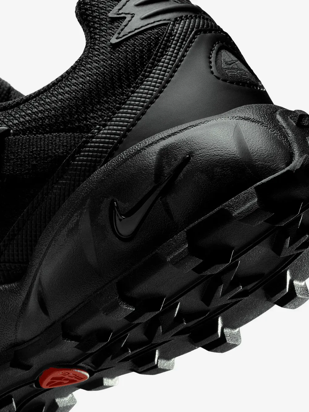 000000_Nike-ACG-Air-Phassad_TRIPLE-BLACK_HM7133-002_img5