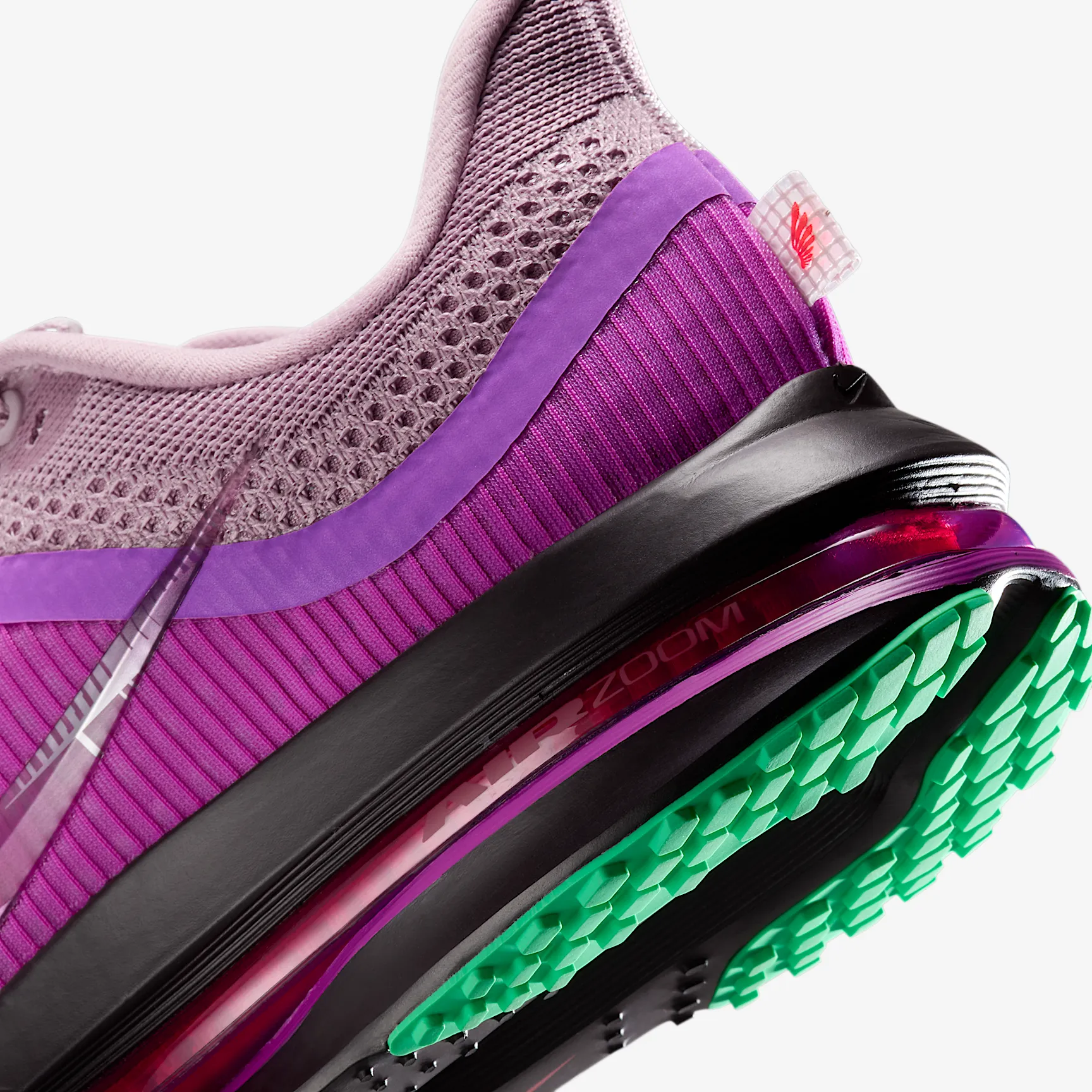 A45CBC_Faith-Kipyegon-x-Nike-Pegasus-Premium-WMNS_PLUM-CHALK_II0602-500_img7