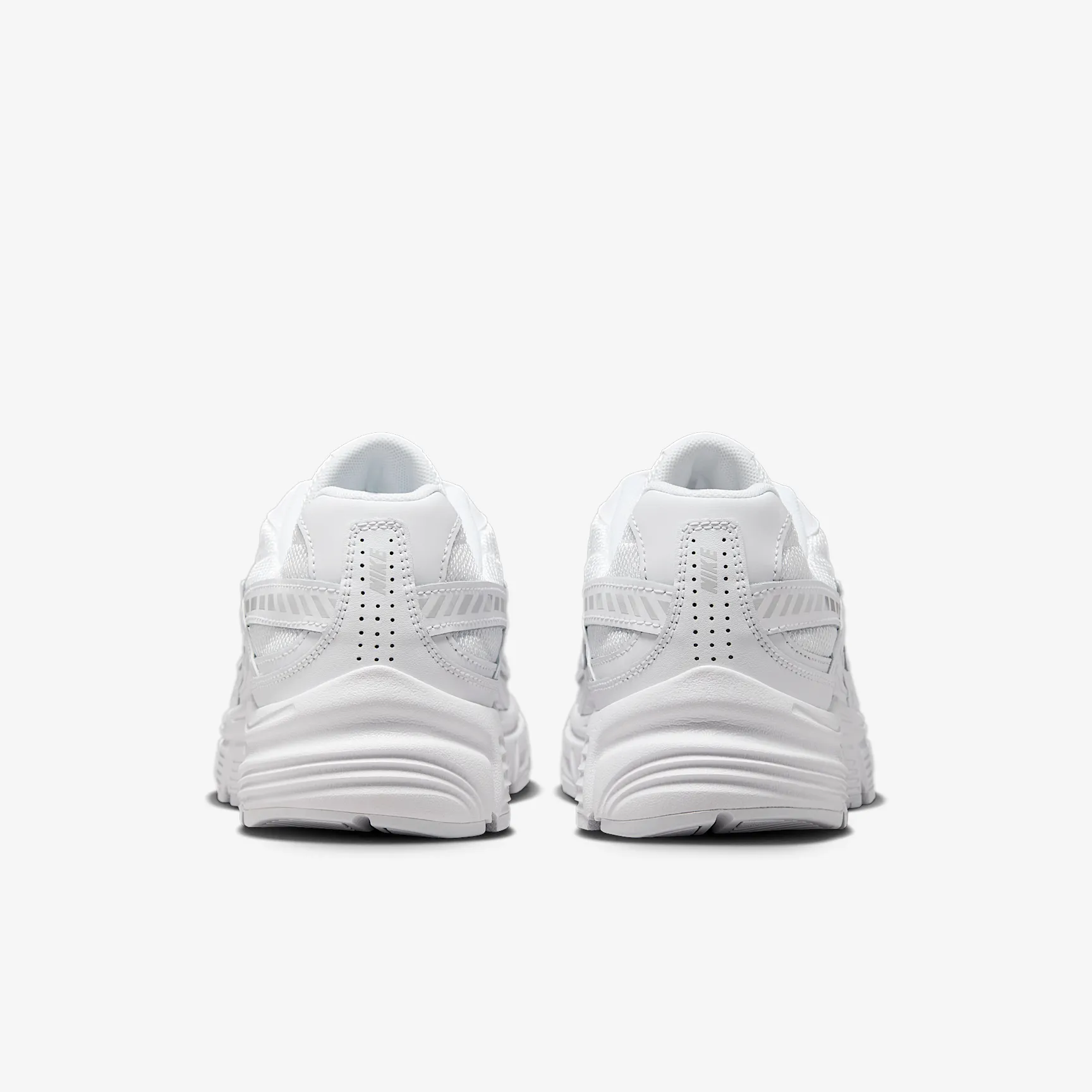 B6B2B3_Nike-Initiator-WMNS_WHITE_394053-100_img5