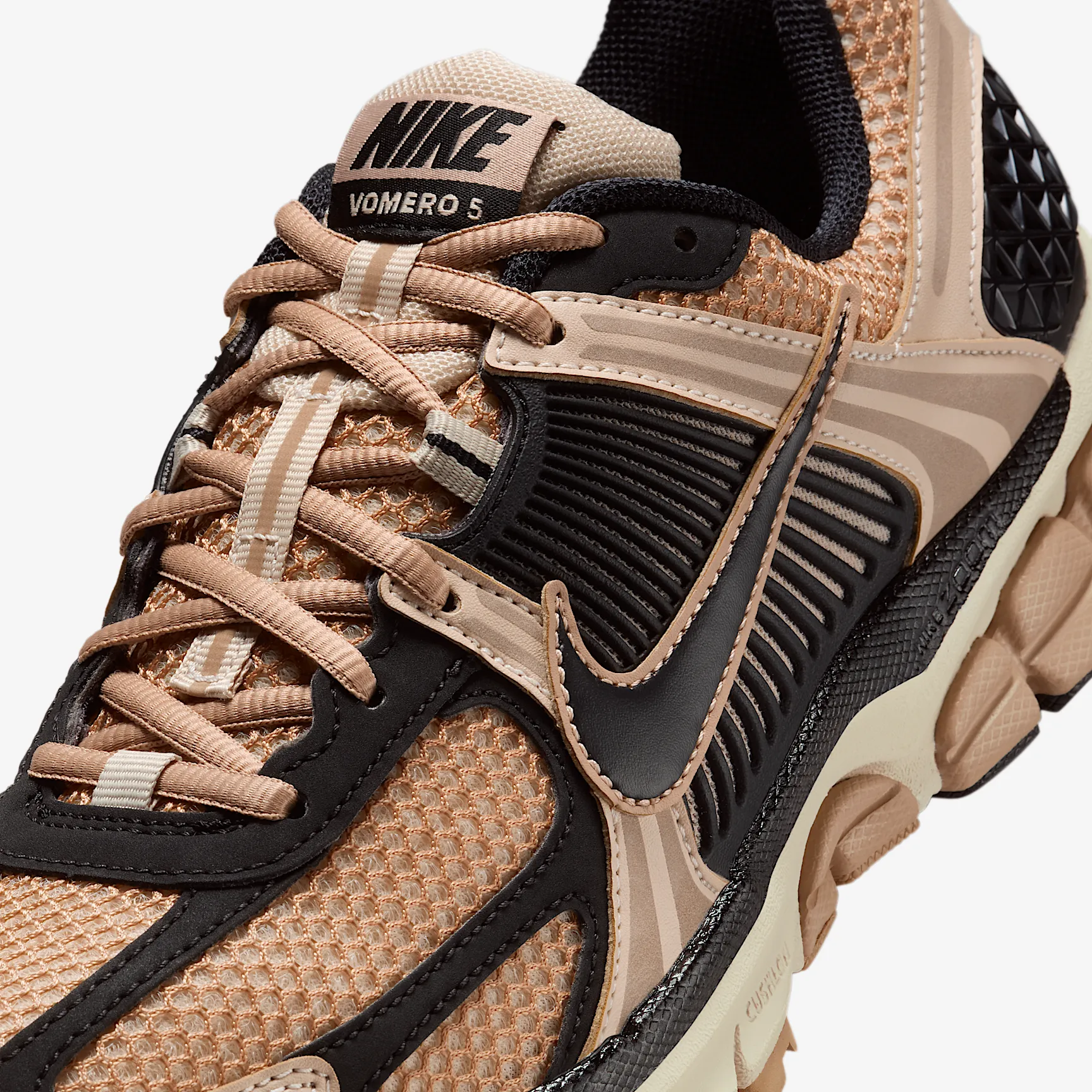 9B7156_Nike-Zoom-Vomero-5_SANDDRIFT-HEMP_FJ2028-106_img6