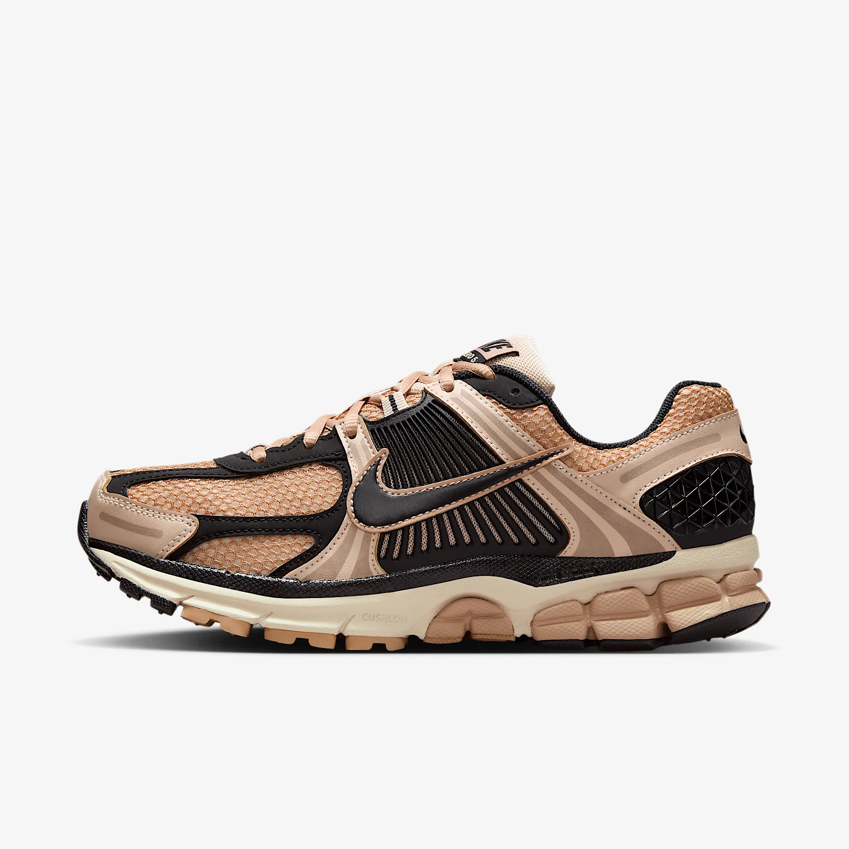 9B7156_Nike-Zoom-Vomero-5_SANDDRIFT-HEMP_FJ2028-106_img0