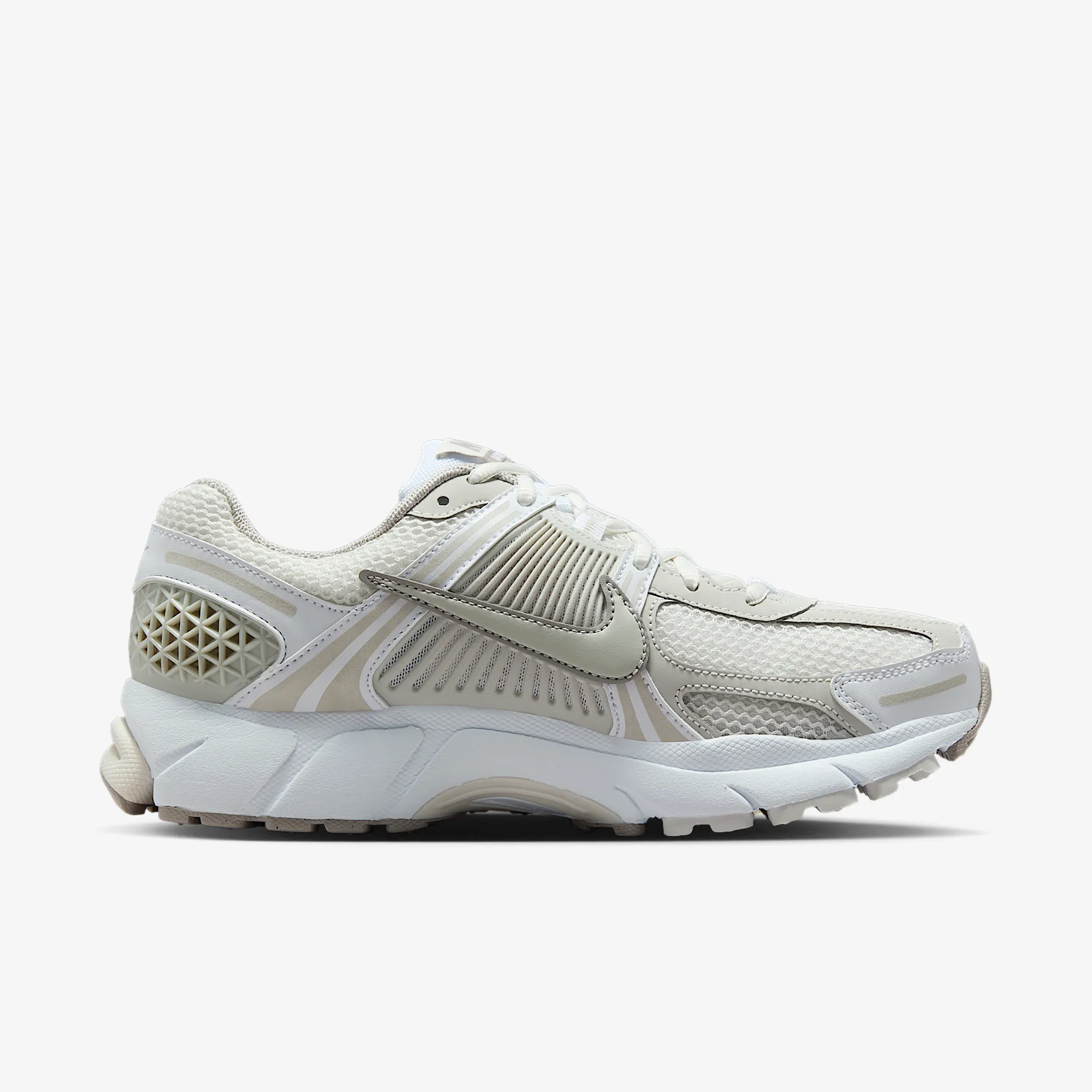 B1AEA9_Nike-Zoom-Vomero-5_LIGHT-BONE_FJ2028-107_img2