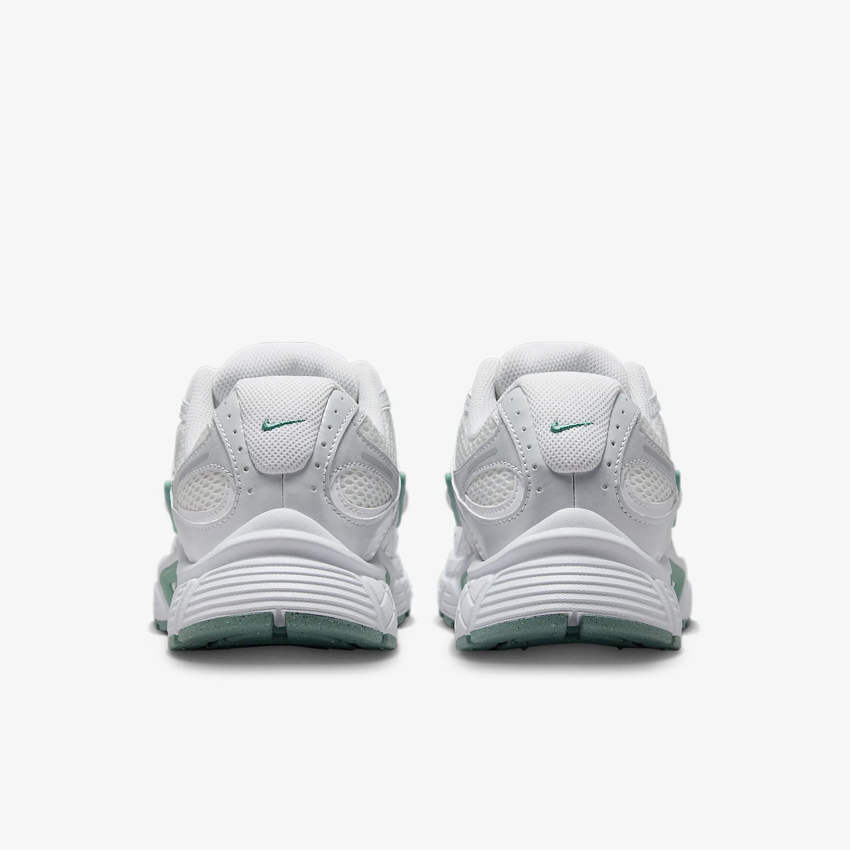 C1BDC0_Nike-V5-RNR-WMNS_SUMMIT-WHITE_HQ7901-106_img5