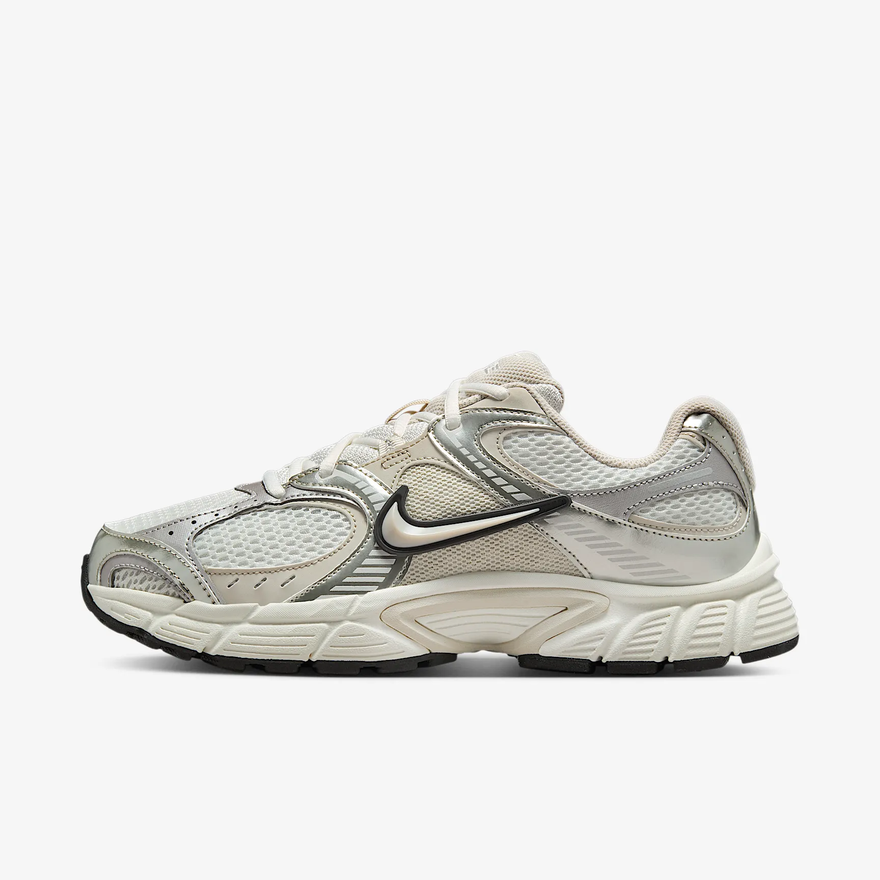 ABA598_Nike-V5-RNR-WMNS_SUMMIT-WHITE-SAIL_HQ7901-104_img0