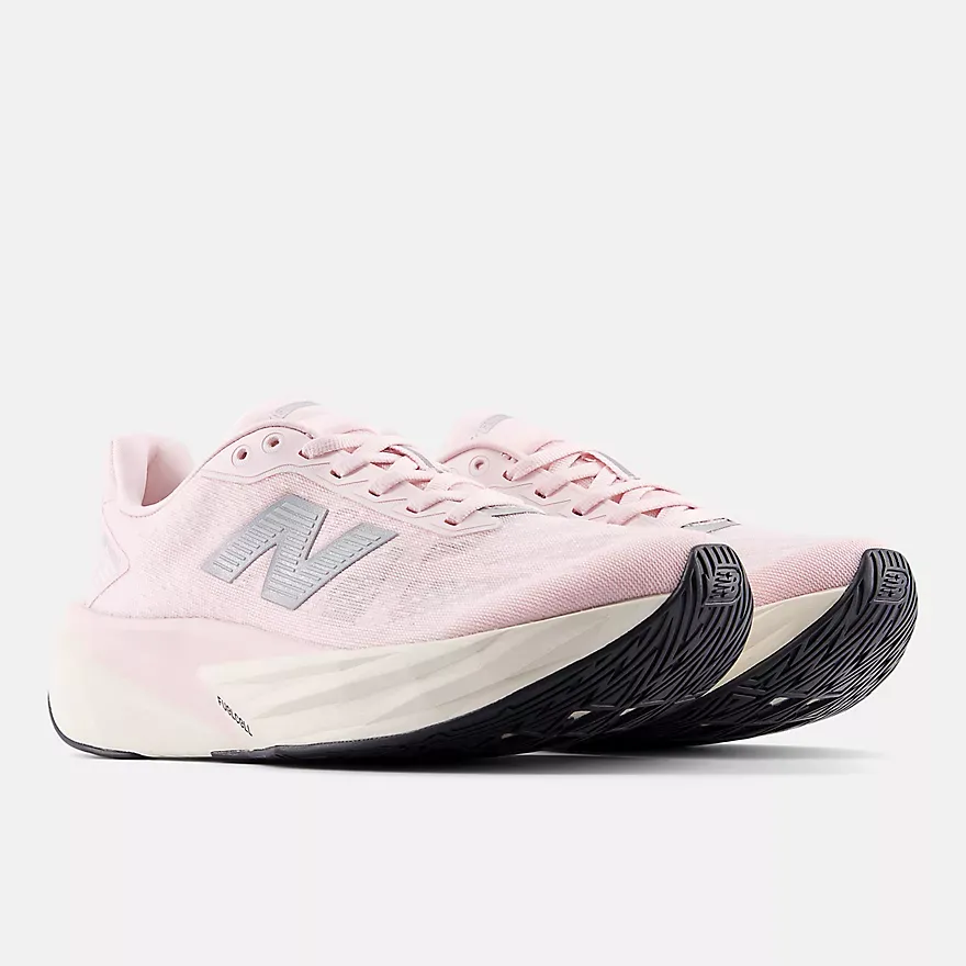 F5E8E8_New-Balance-FuelCell-Rebel-v5-WMNS_PINK-GRANITE_WFCXLI5_img1