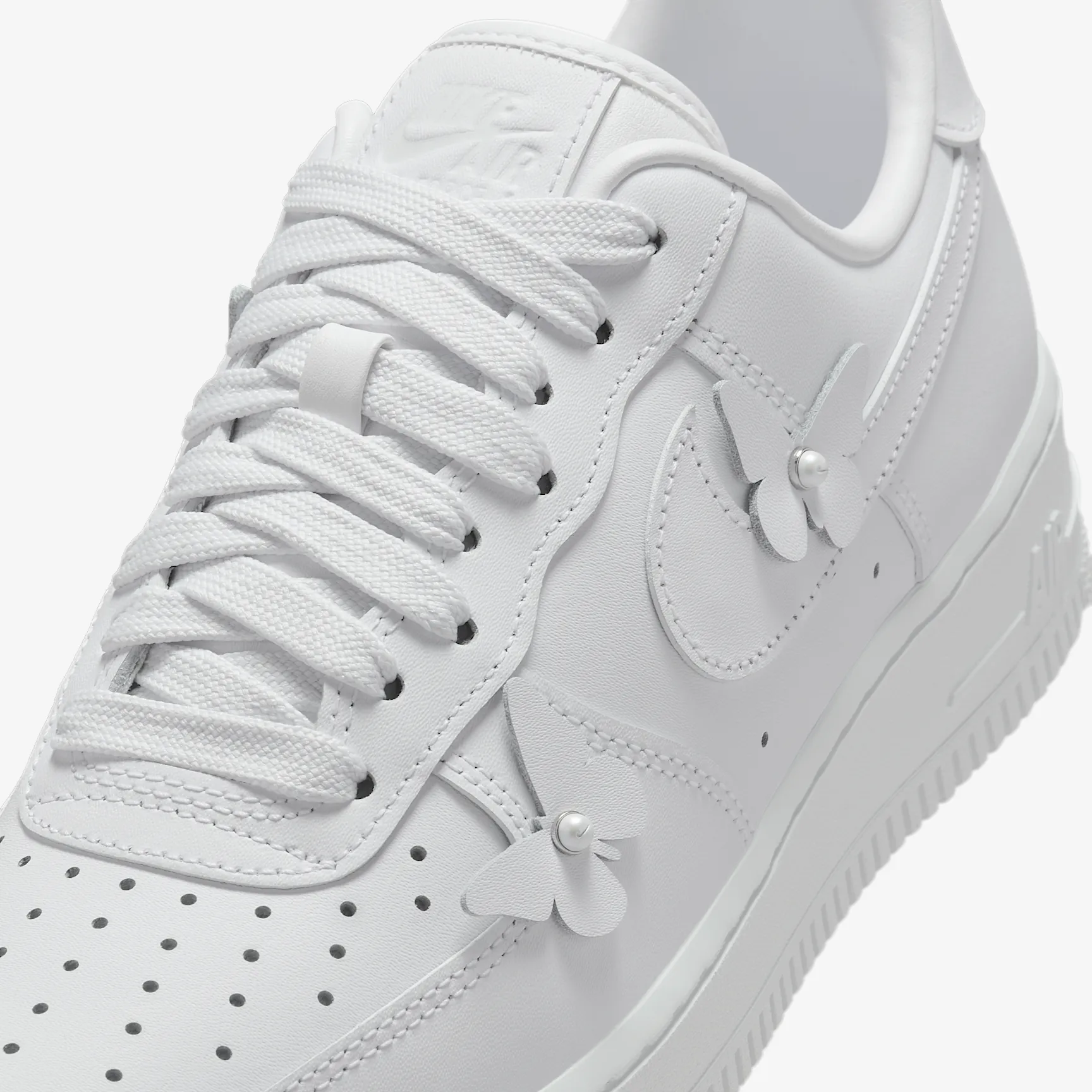 B9BABD_Nike-Air-Force-1-Low_BUTTERFLY-WHITE_IH4480-100_img6