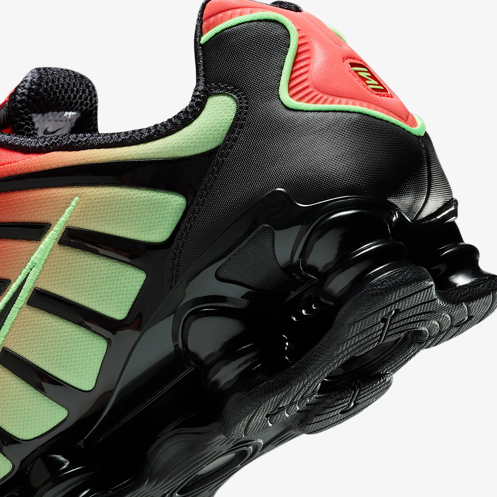 FC6A5C_Nike-Shox-TL_LIGHT-CRIMSON_AV3595-601_img7