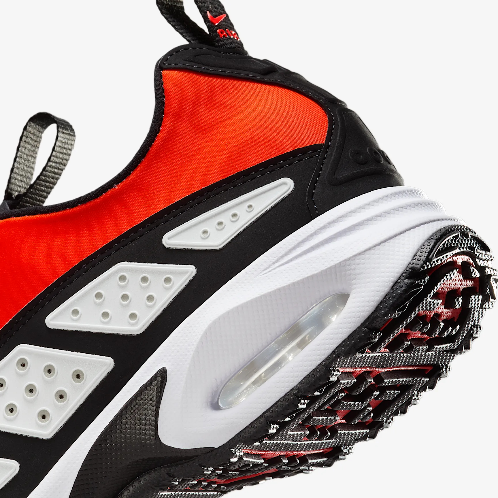 EC2007_Nike-Air-Max-SNDR_BRIGHT-CRIMSON_HJ8080-600_img7