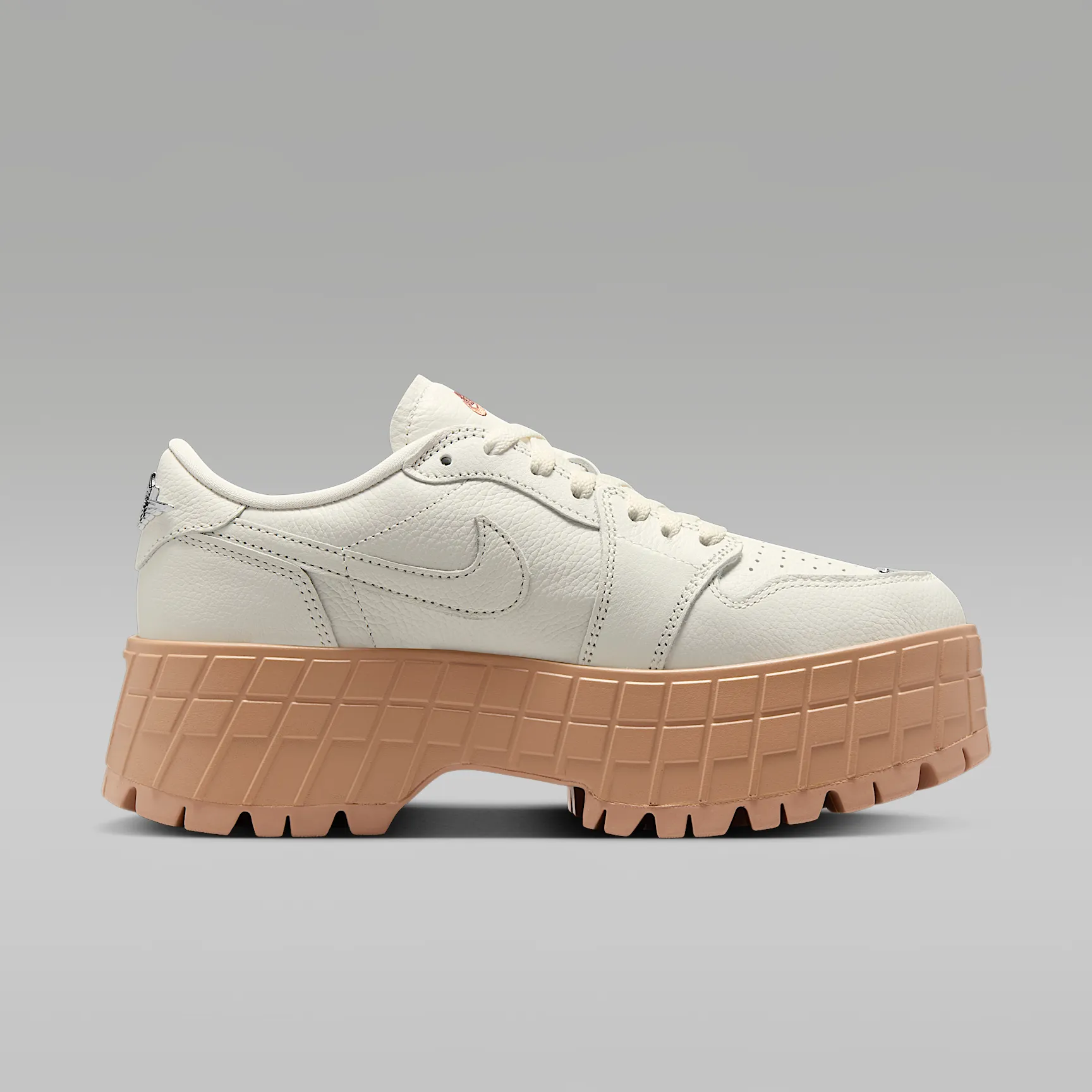 9E725C_Air-Jordan-1-Brooklyn-Low-WMNS_LIGHT-MADDER-ROOT_HF3184-101_img2