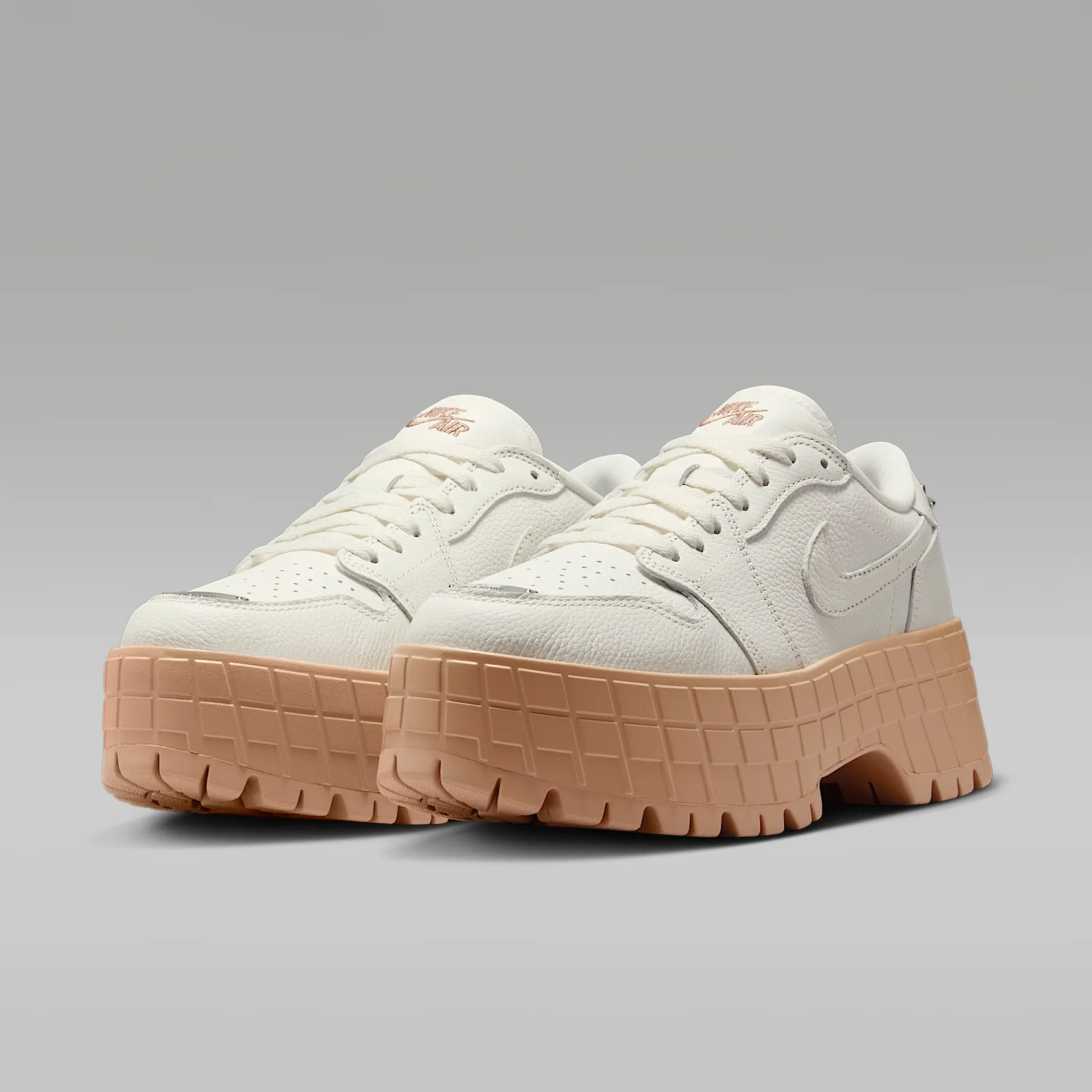 9E725C_Air-Jordan-1-Brooklyn-Low-WMNS_LIGHT-MADDER-ROOT_HF3184-101_img4