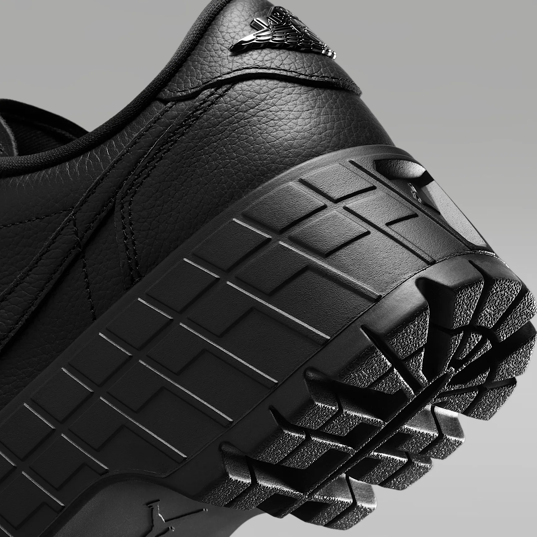 000000_Air-Jordan-1-Brooklyn-Low-WMNS_BLACK_HF3184-001_img7