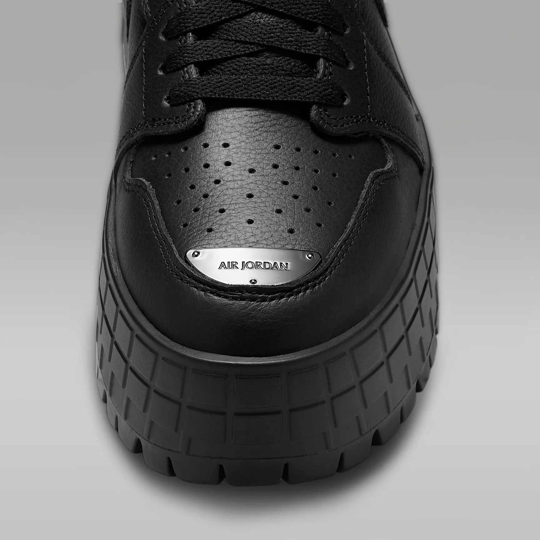 000000_Air-Jordan-1-Brooklyn-Low-WMNS_BLACK_HF3184-001_img8