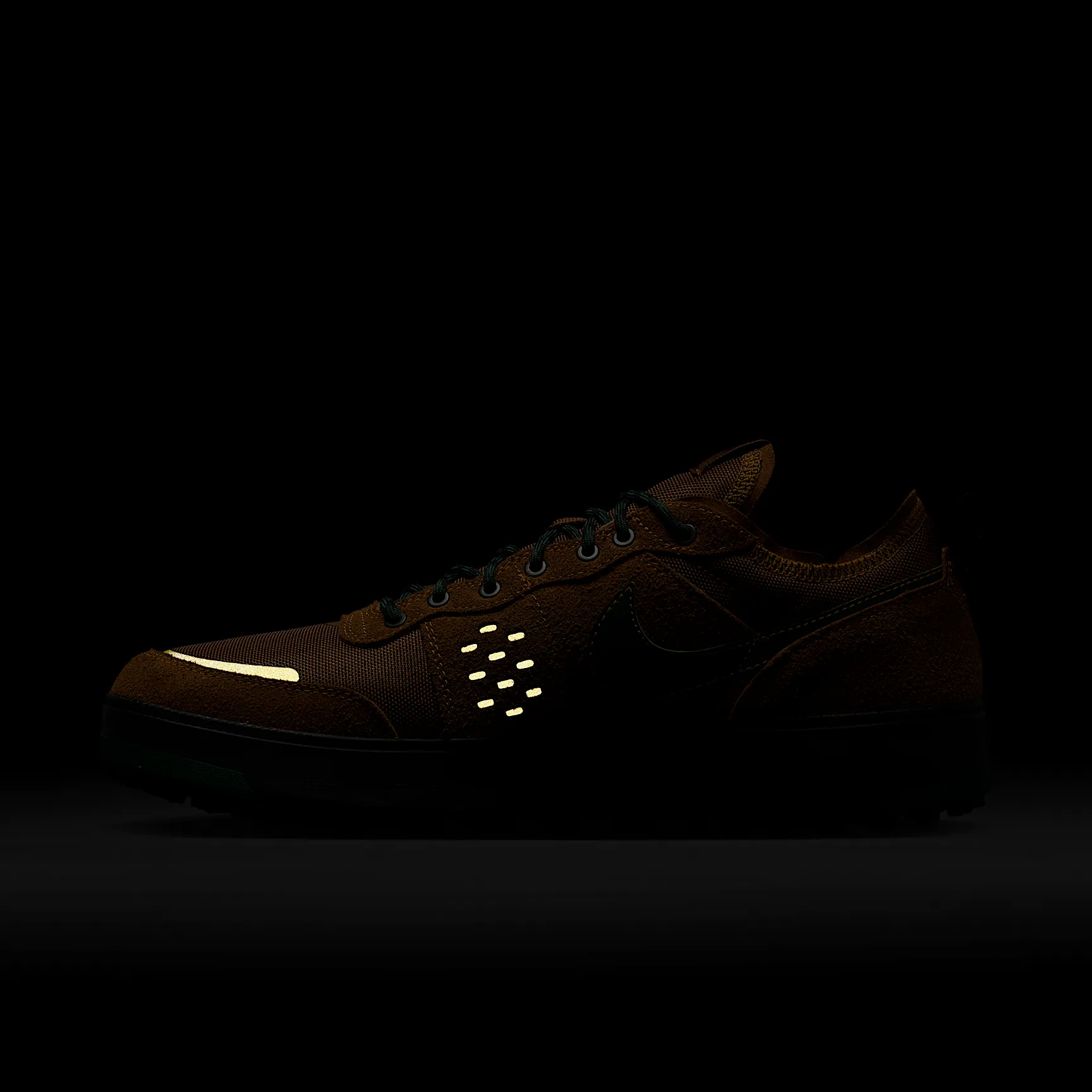 092015_Nike-C1TY-Premium-Cordura_LIGHT-BRITISH-TAN_HJ4316-201_img8