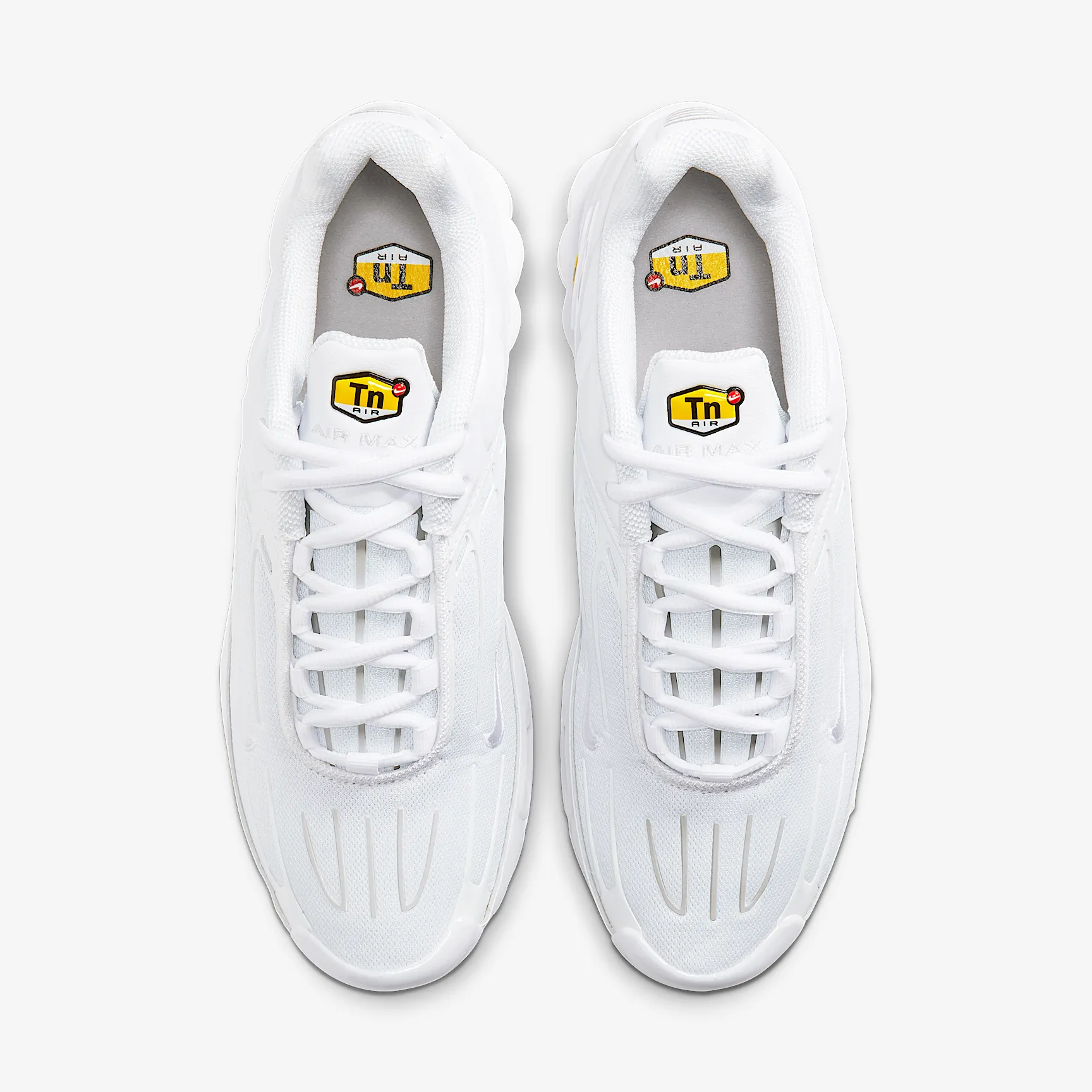 D9D9DD_Nike-Air-Max-Plus-3_TRIPLE-WHITE_CW1417-100_img3