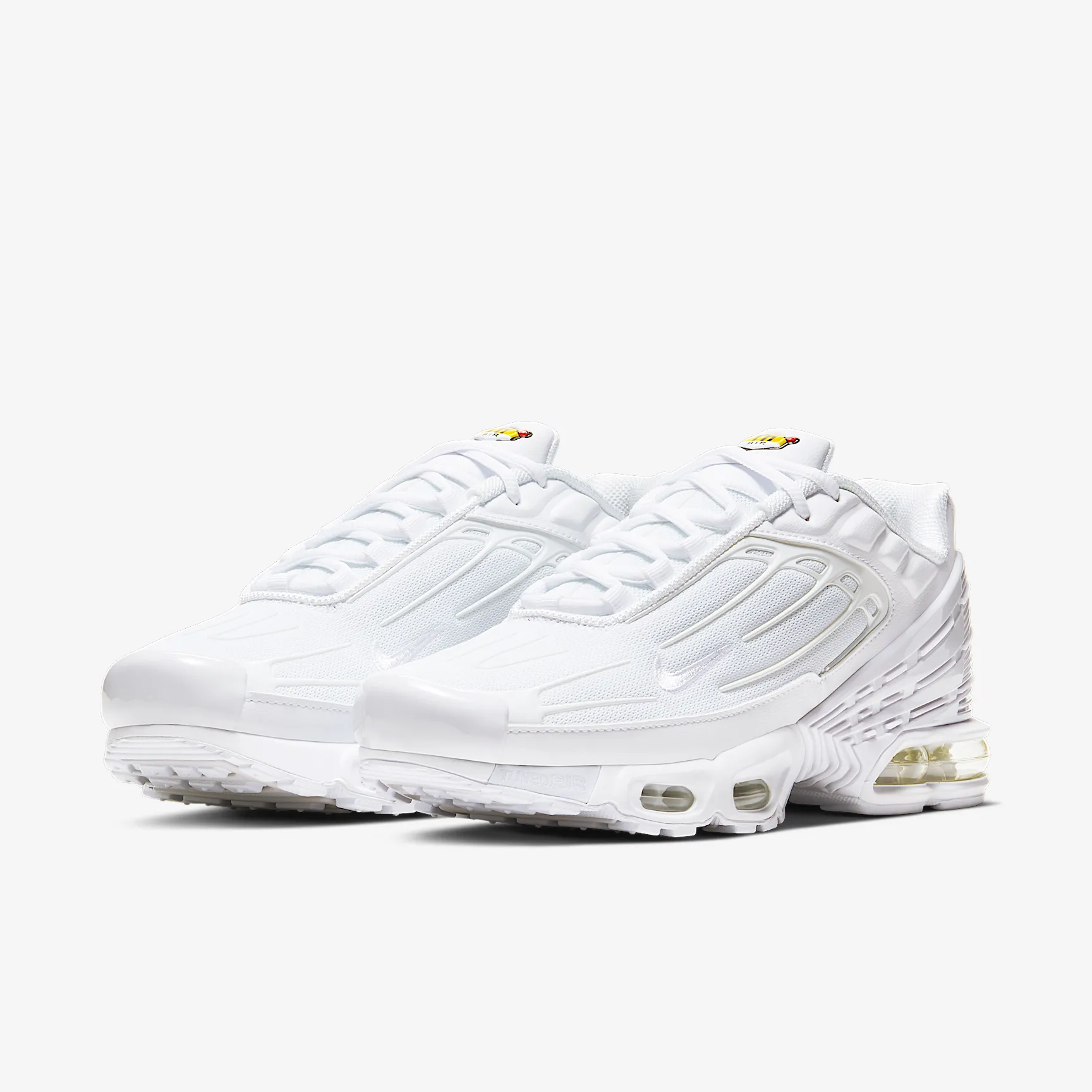 D9D9DD_Nike-Air-Max-Plus-3_TRIPLE-WHITE_CW1417-100_img4