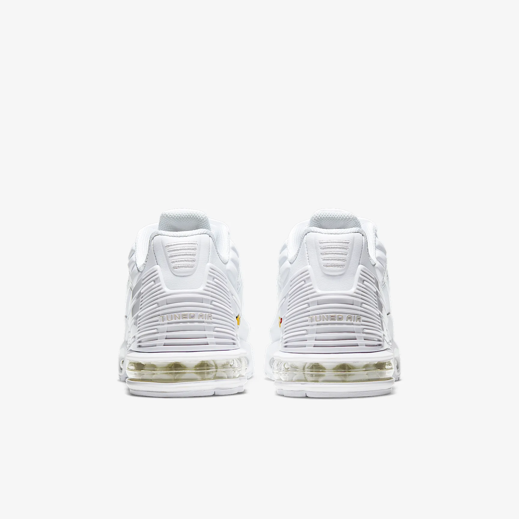 D9D9DD_Nike-Air-Max-Plus-3_TRIPLE-WHITE_CW1417-100_img5