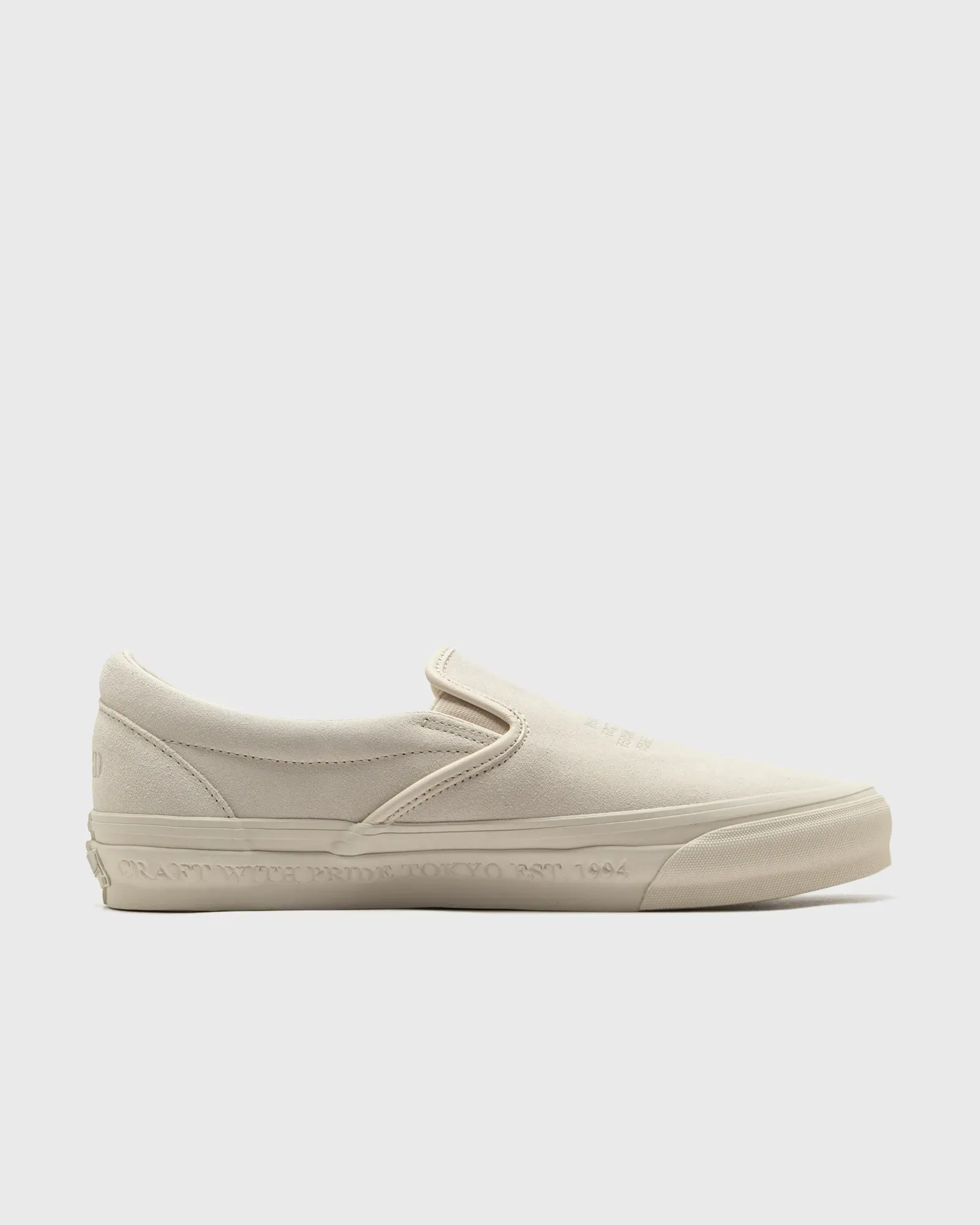 C8BFAF_Neighborhood-x-Vans-OTW-Classic-Slip-On-98_NATURAL_VN000EDG7VJ1_img2