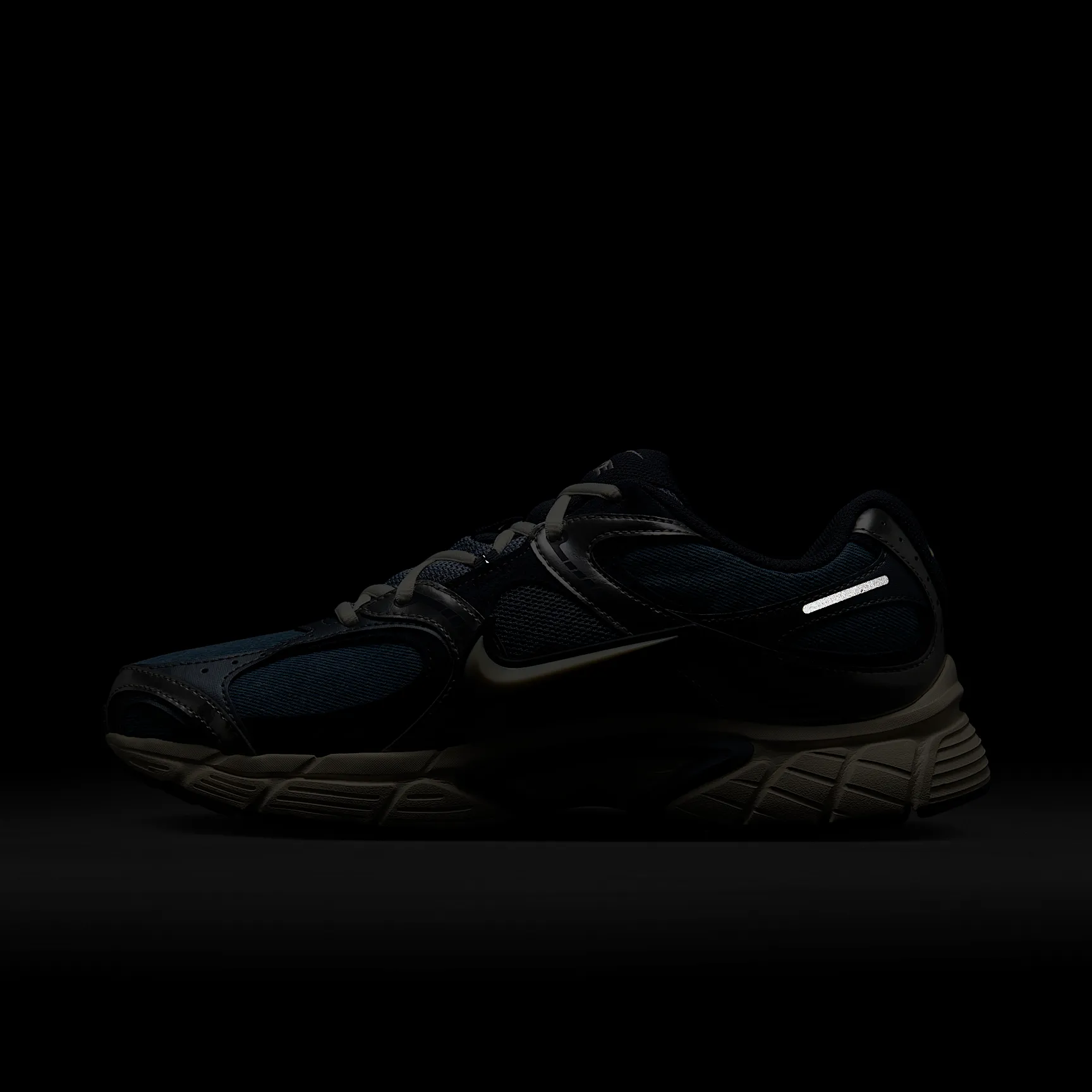 4A708A_Nike-V5-RNR-SE_SMOKEY-BLUE-DENIM_IH3649-006_img8