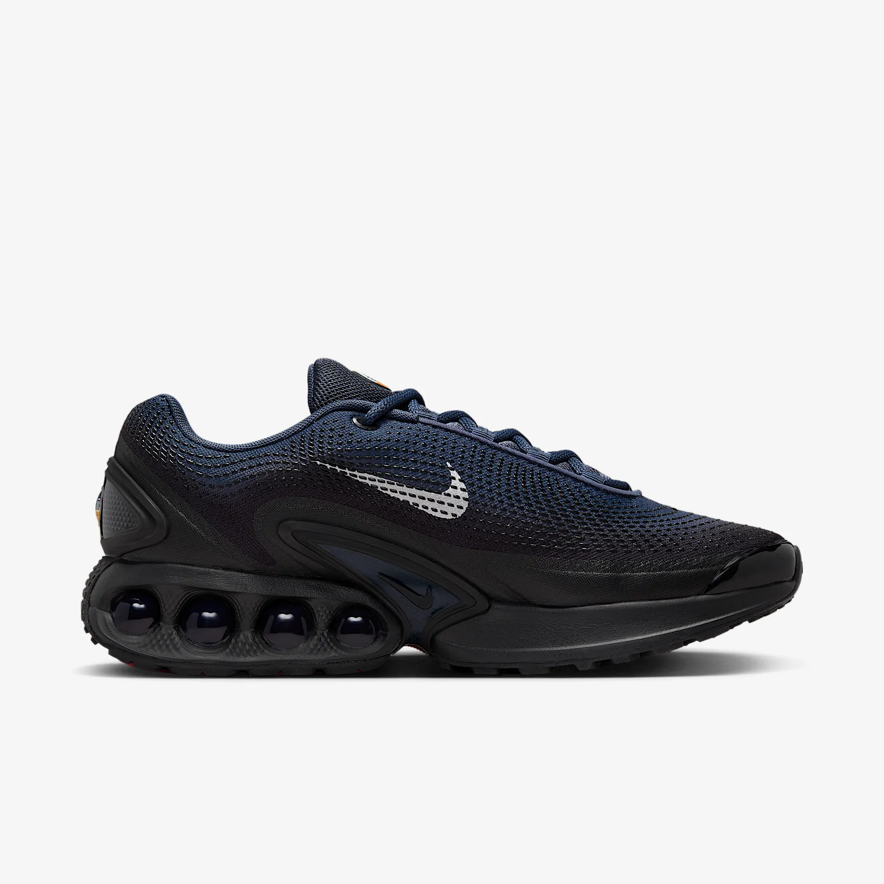 222022_Nike-Air-Max-Dn_THUNDER-BLUE_II7633-400_img2
