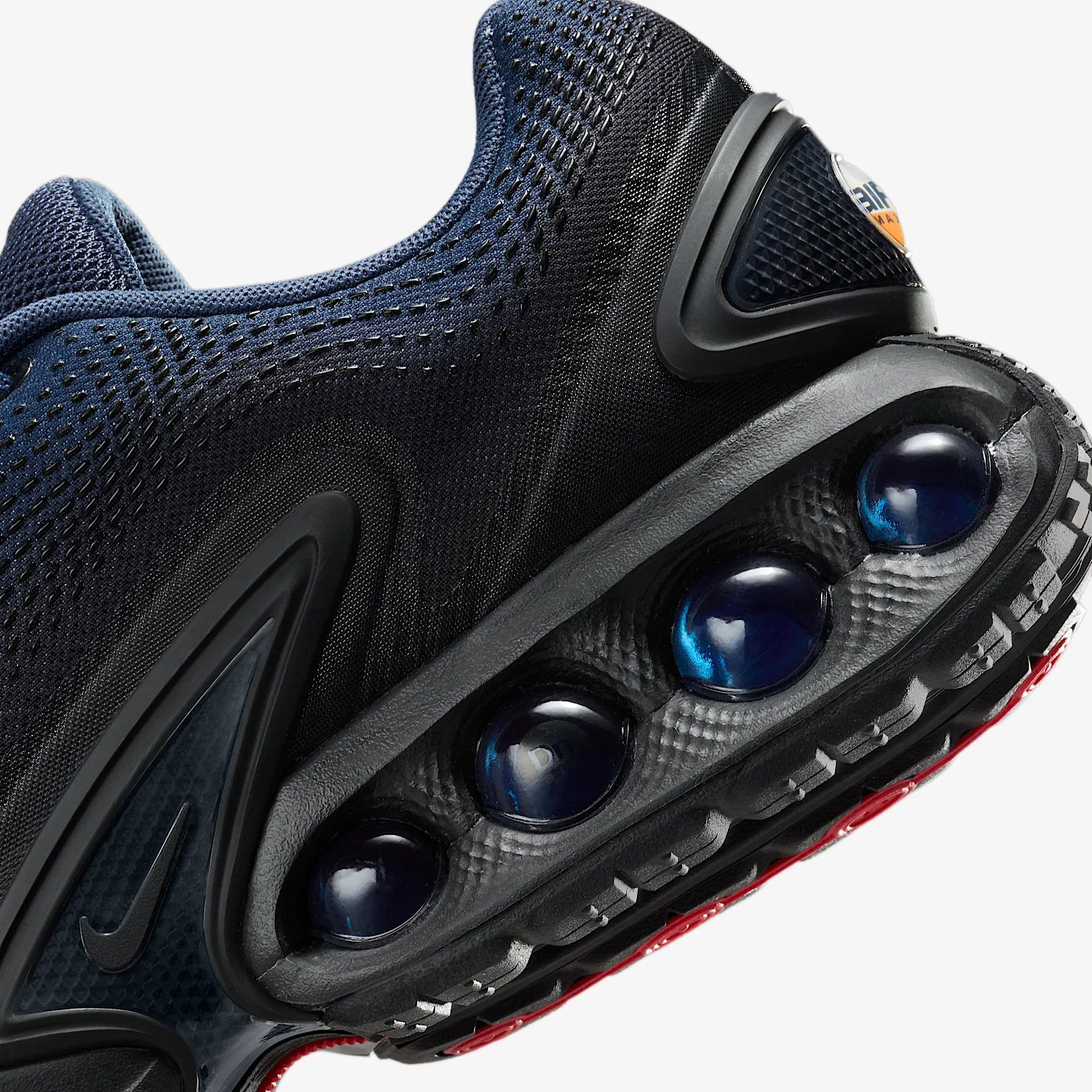 222022_Nike-Air-Max-Dn_THUNDER-BLUE_II7633-400_img7