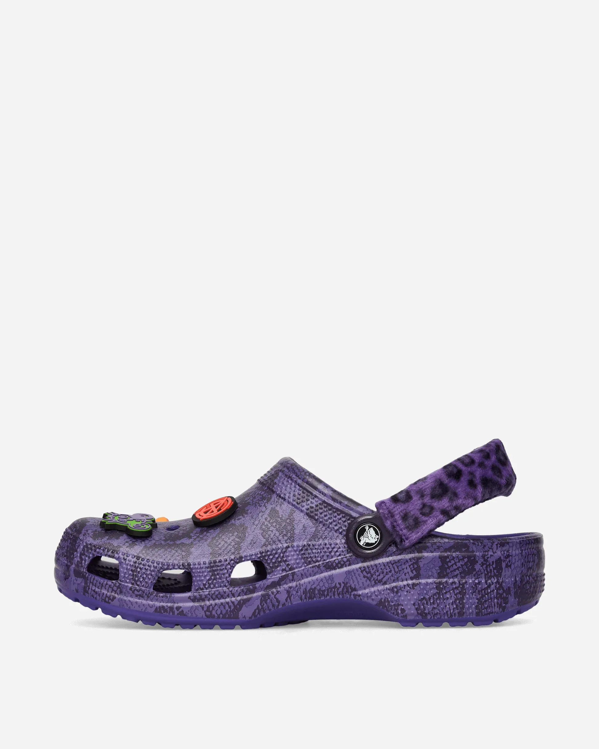 473568_Stray-Rats-x-Crocs-Classic-Clog_ULTRAVIOLET_211083-506_img2