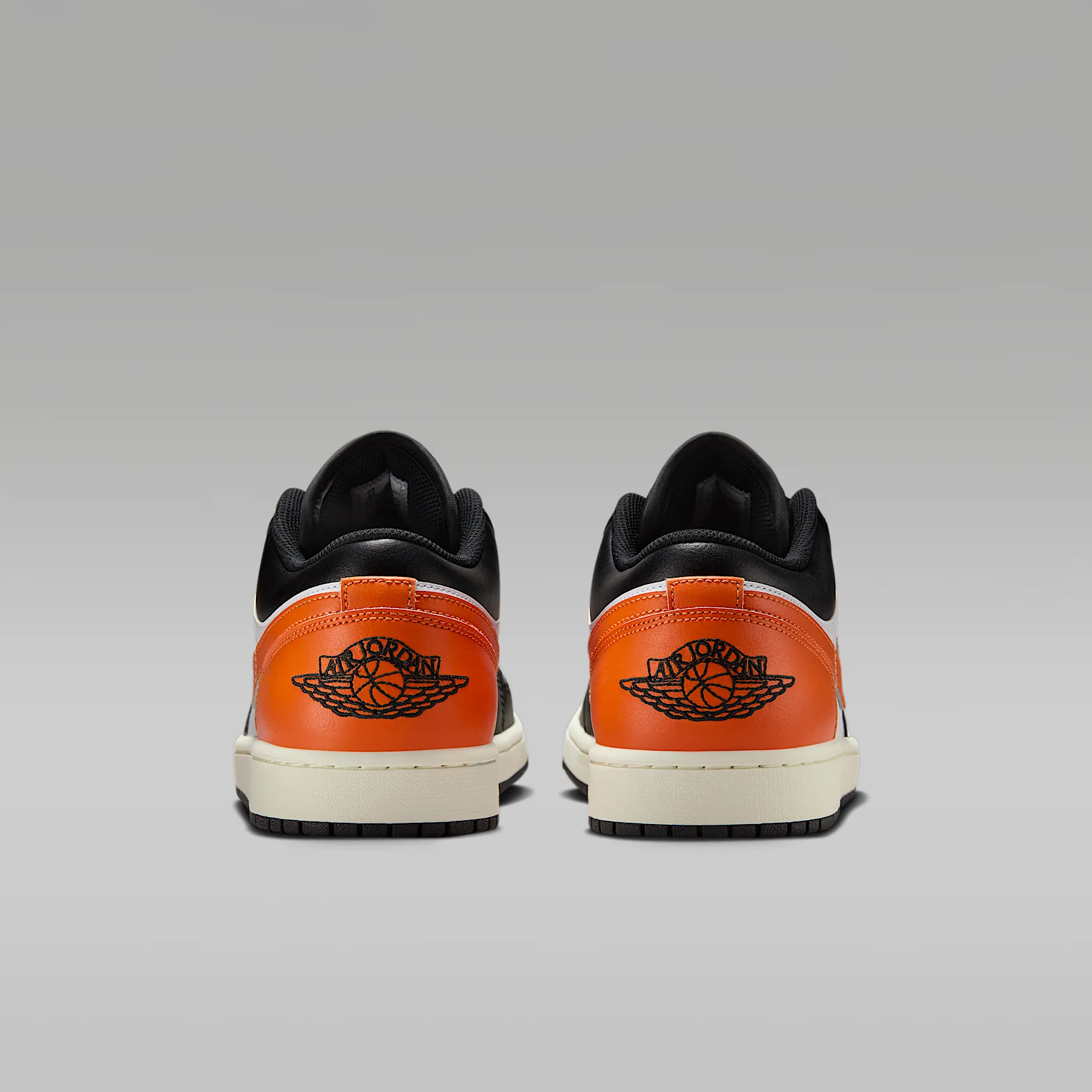 DF5204_-1-lowAir-Jordan-1-Low_SHATTERED-BACKBOARD-ALTERNATE_553558-081_img5