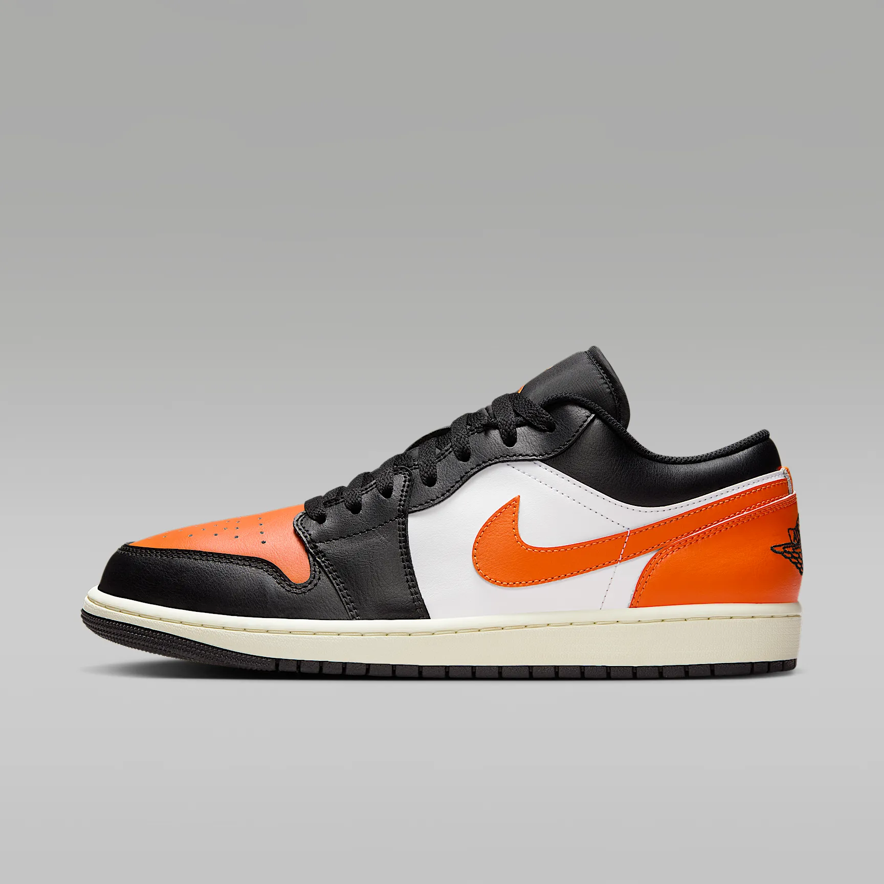 DF5204_-1-lowAir-Jordan-1-Low_SHATTERED-BACKBOARD-ALTERNATE_553558-081_img0