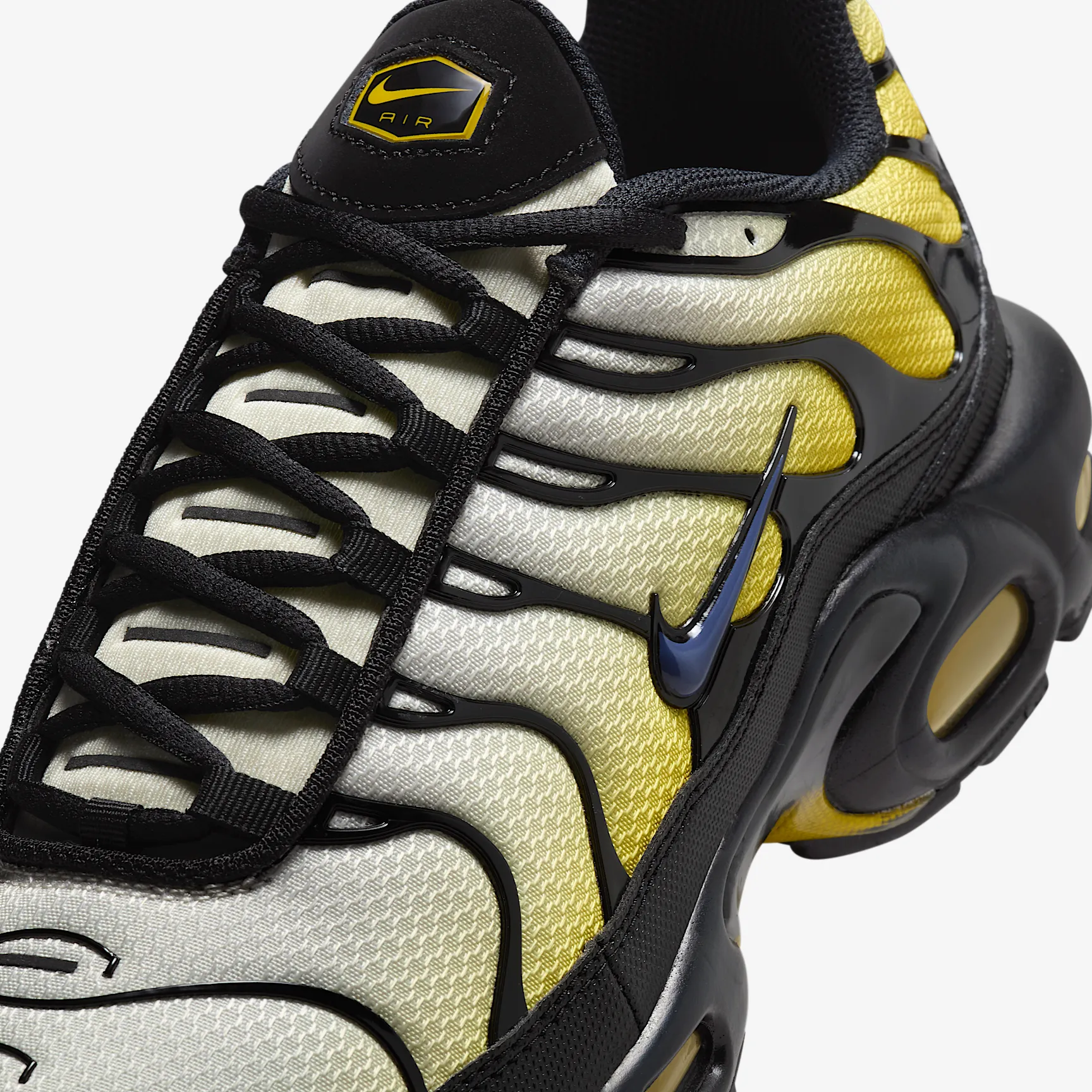 CEBE43_Nike-Air-Max-Plus_YELLOW-WHITE_DM0032-023_img6