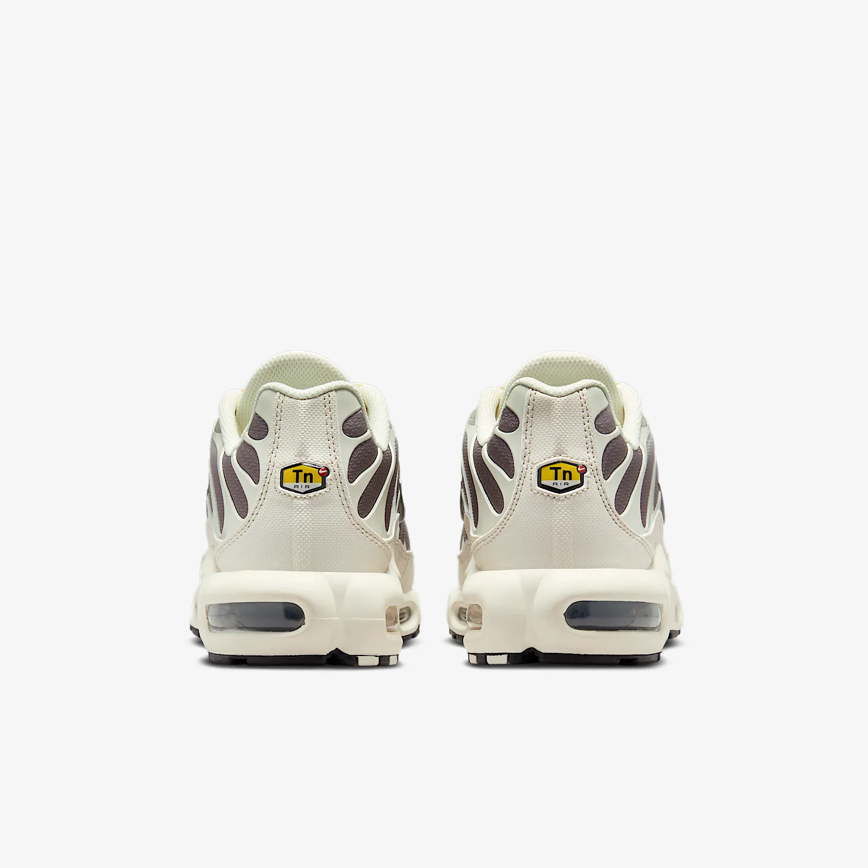 5C4F52_Nike-Air-Max-Plus_LIGHT-OREWOOD-BROWN_DM0032-106_img5