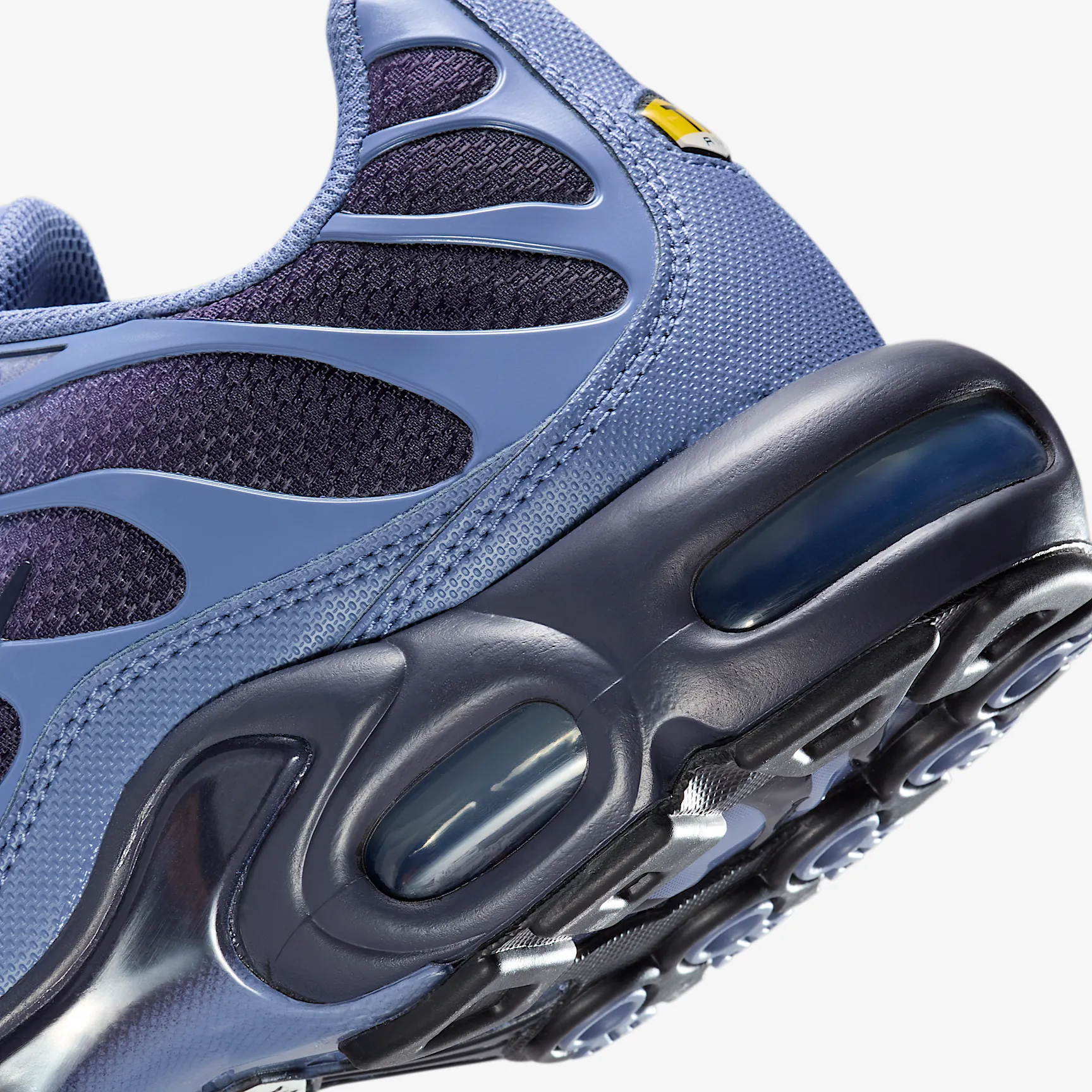 566294_Nike-Air-Max-Plus_WORLD-INDIGO_DM0032-404_img7