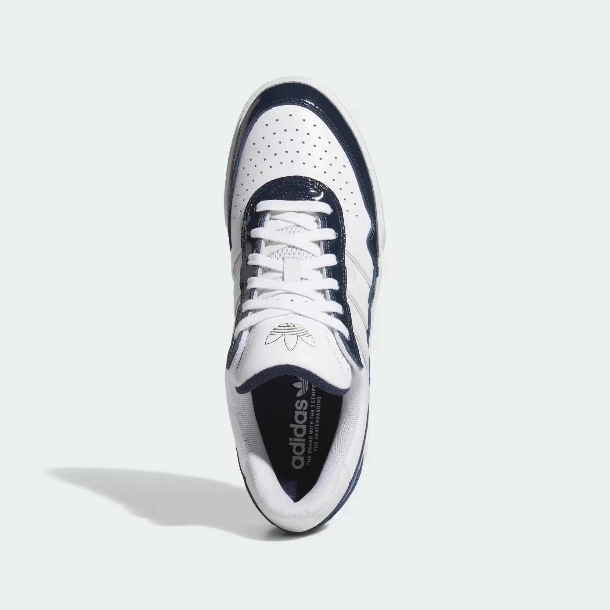 282D3B_adidas-Tyshawn-II_WHITE-COLLEGIATE-NAVY_JQ1131_img1