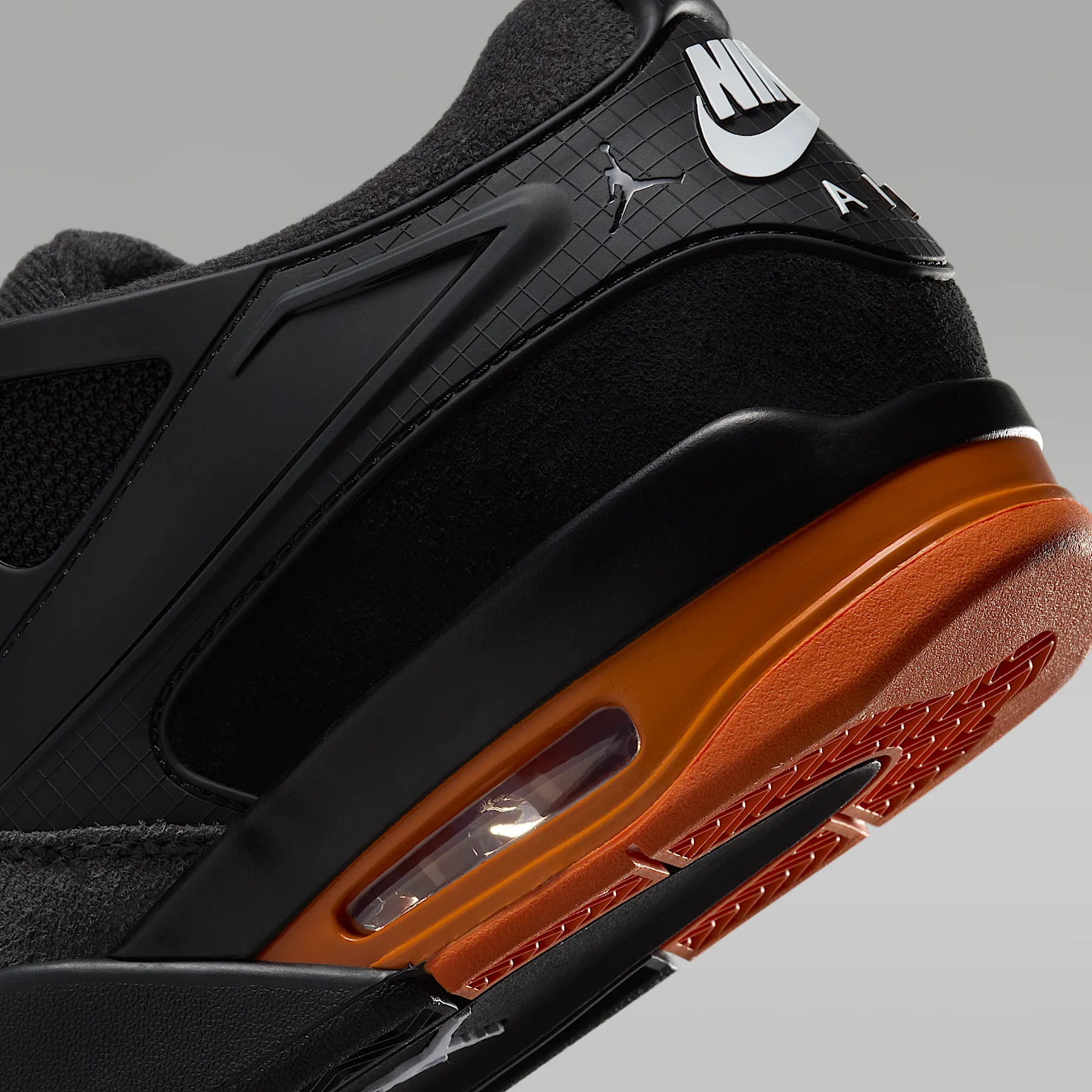 7F3200_Air-Jordan-4-RM_BLACK-STARFISH_HF8126-001_img7