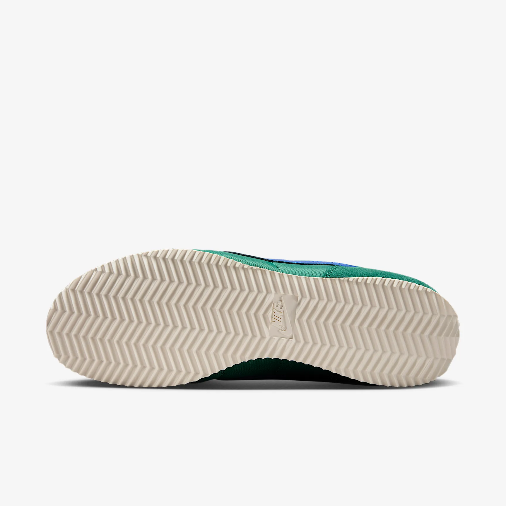 256758_Nike-Cortez-Textile-WMNS_EVERGREEN-AURA_IH2361-300_img1