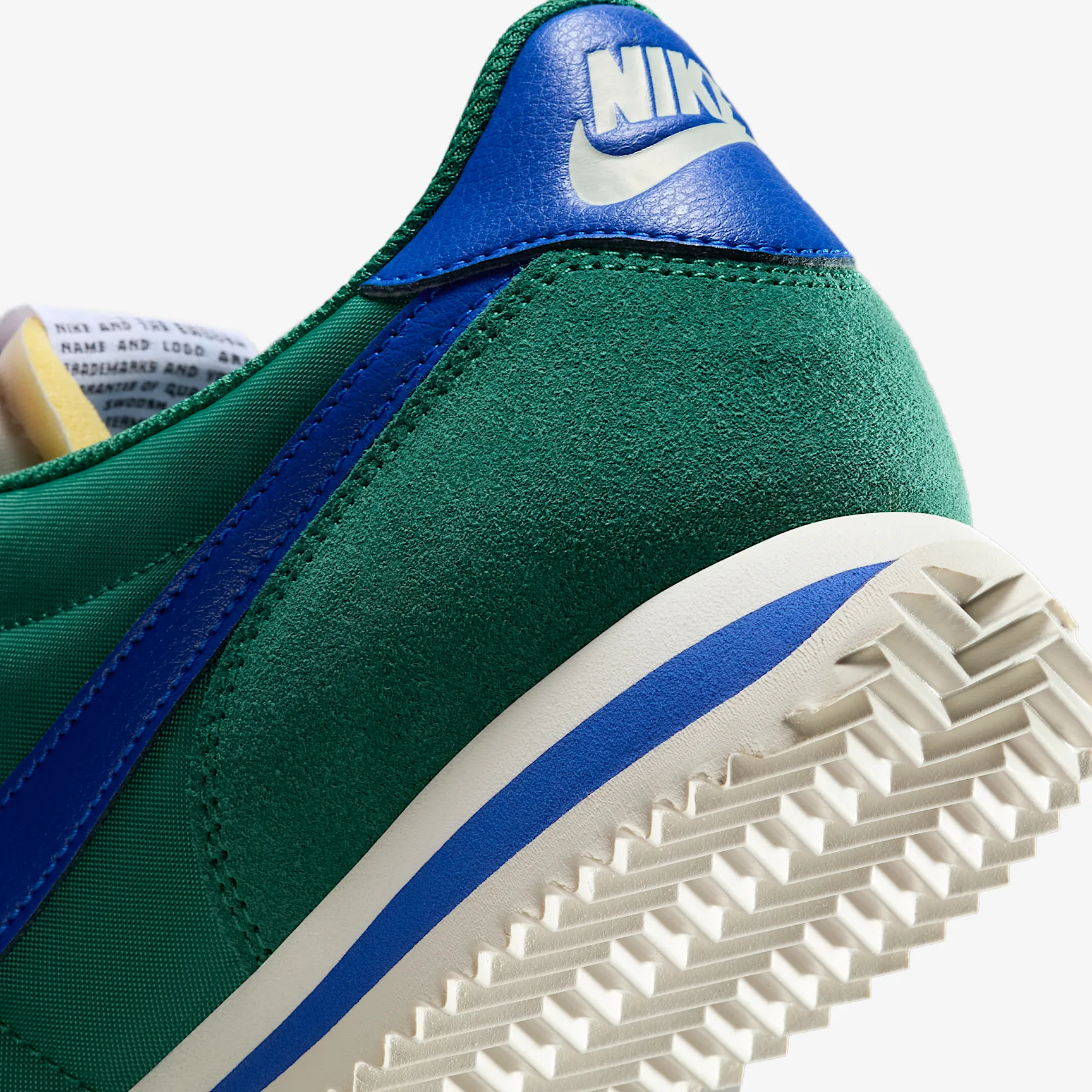 256758_Nike-Cortez-Textile-WMNS_EVERGREEN-AURA_IH2361-300_img7