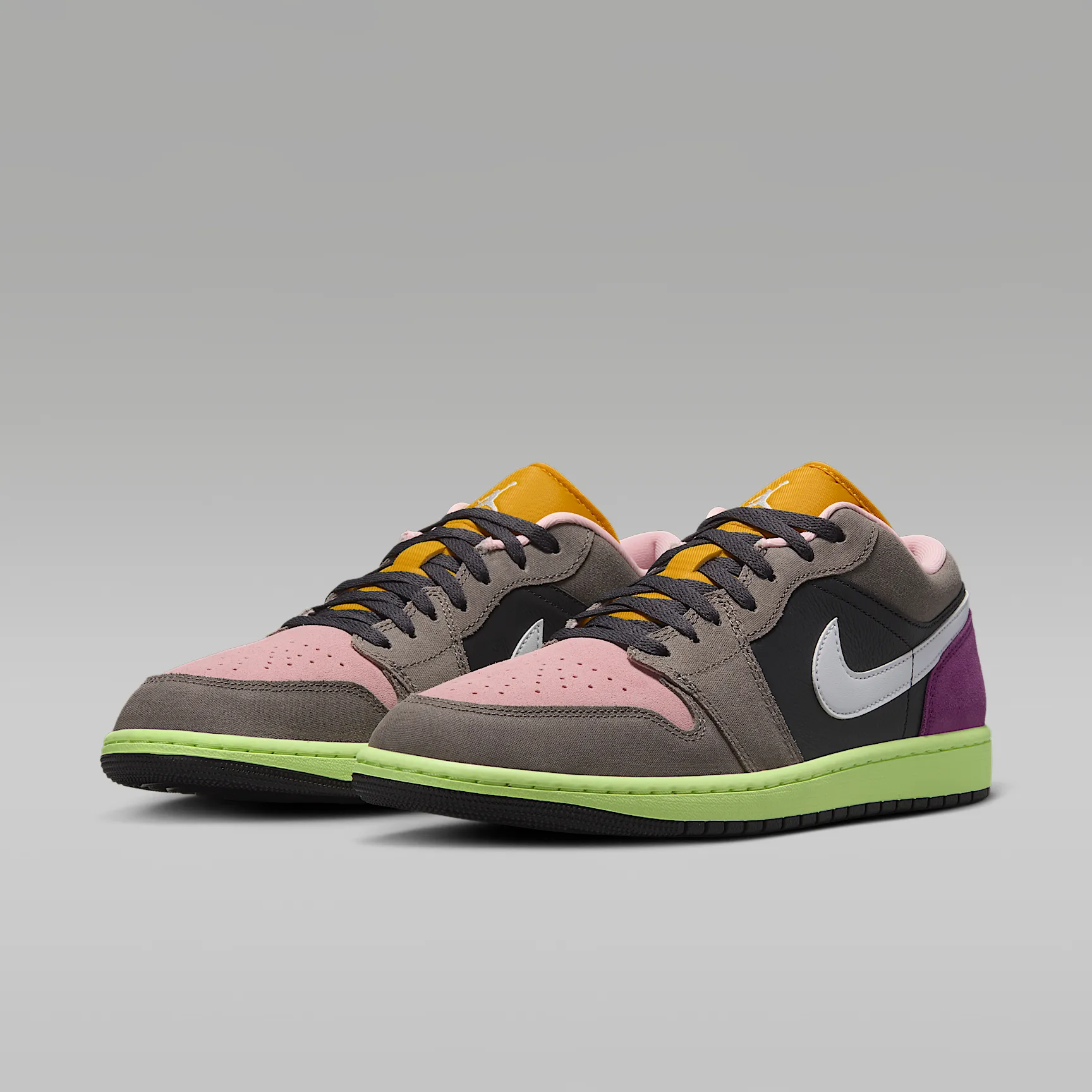 E8AC42_Air-Jordan-1-Low-SE_TOKYO-BIO-HACK_HQ2010-005_img4