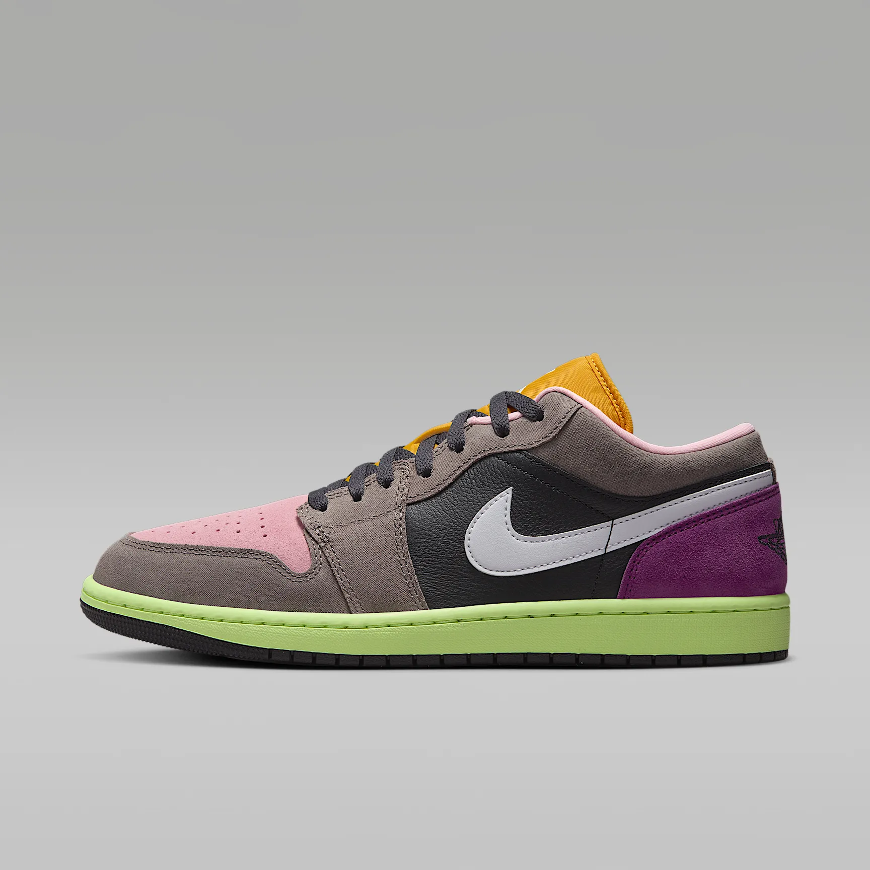 E8AC42_Air-Jordan-1-Low-SE_TOKYO-BIO-HACK_HQ2010-005_img0