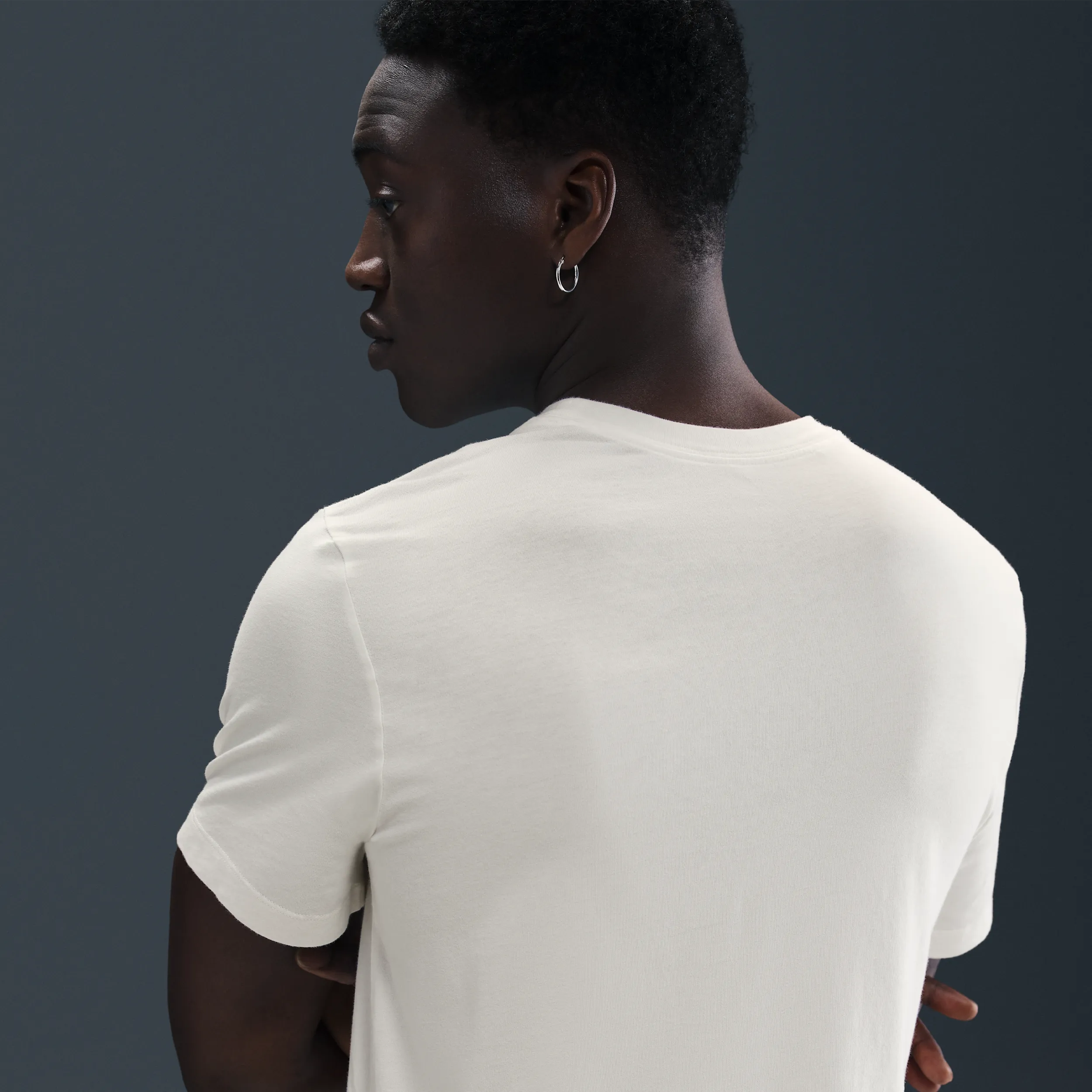 c7be36_Nike-Sportswear-T-shirt_AM95-NEON_HQ9277-100_img2