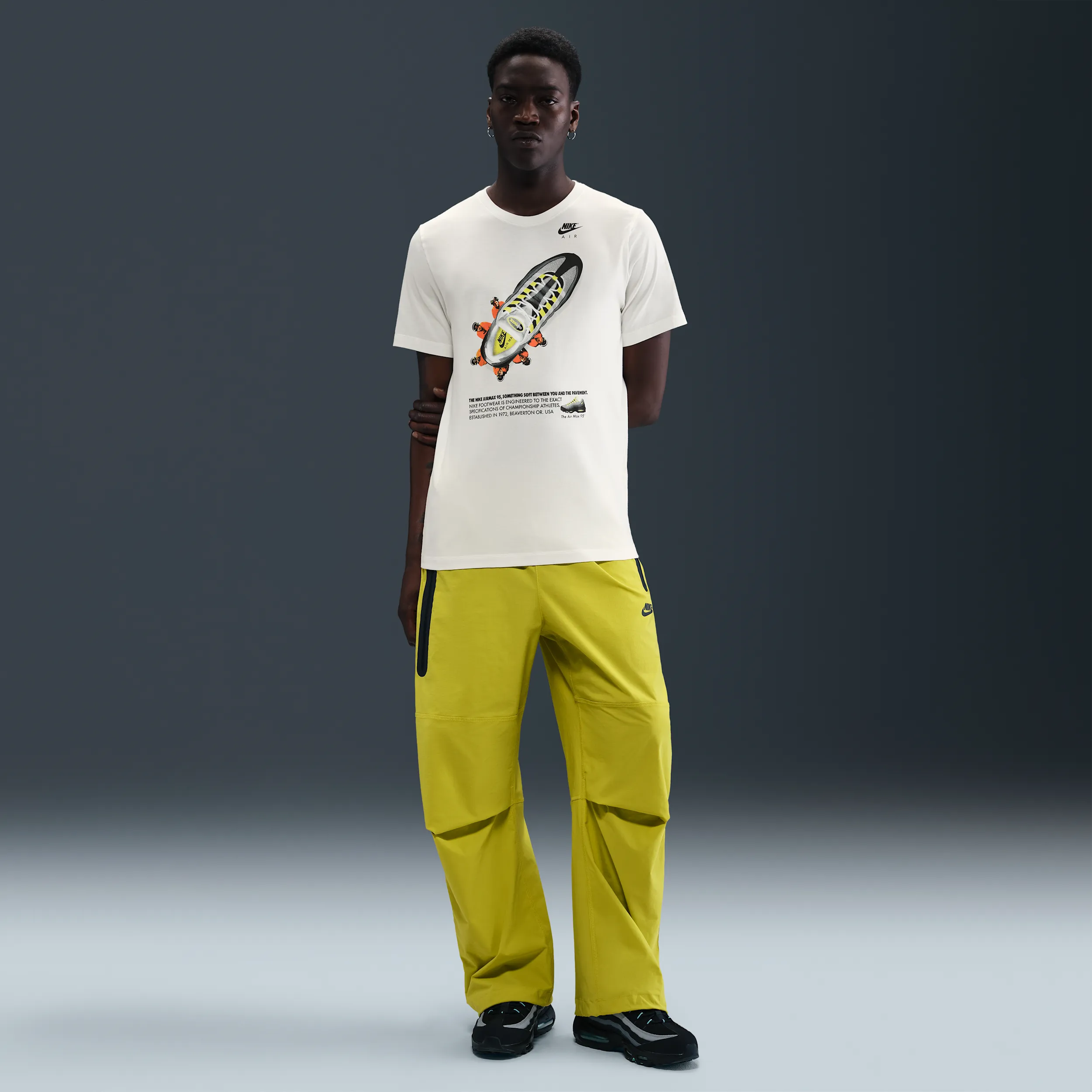 c7be36_Nike-Sportswear-T-shirt_AM95-NEON_HQ9277-100_img4