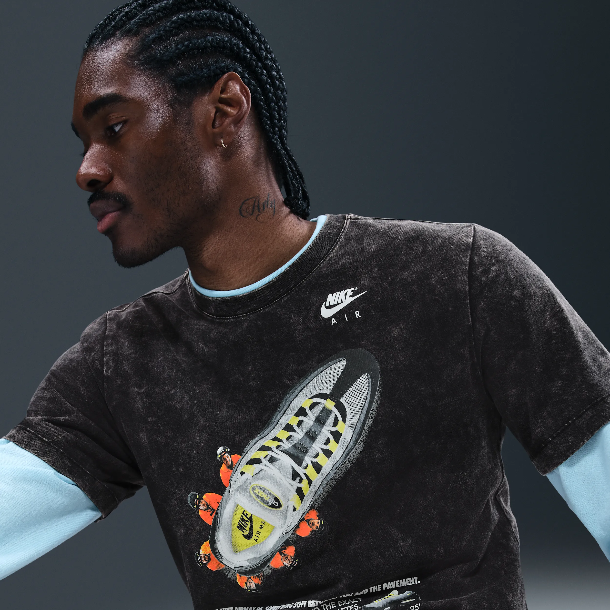 262527_Nike-Sportswear-T-shirt_AM95-NEON-BLACK_HQ9277-010_img3