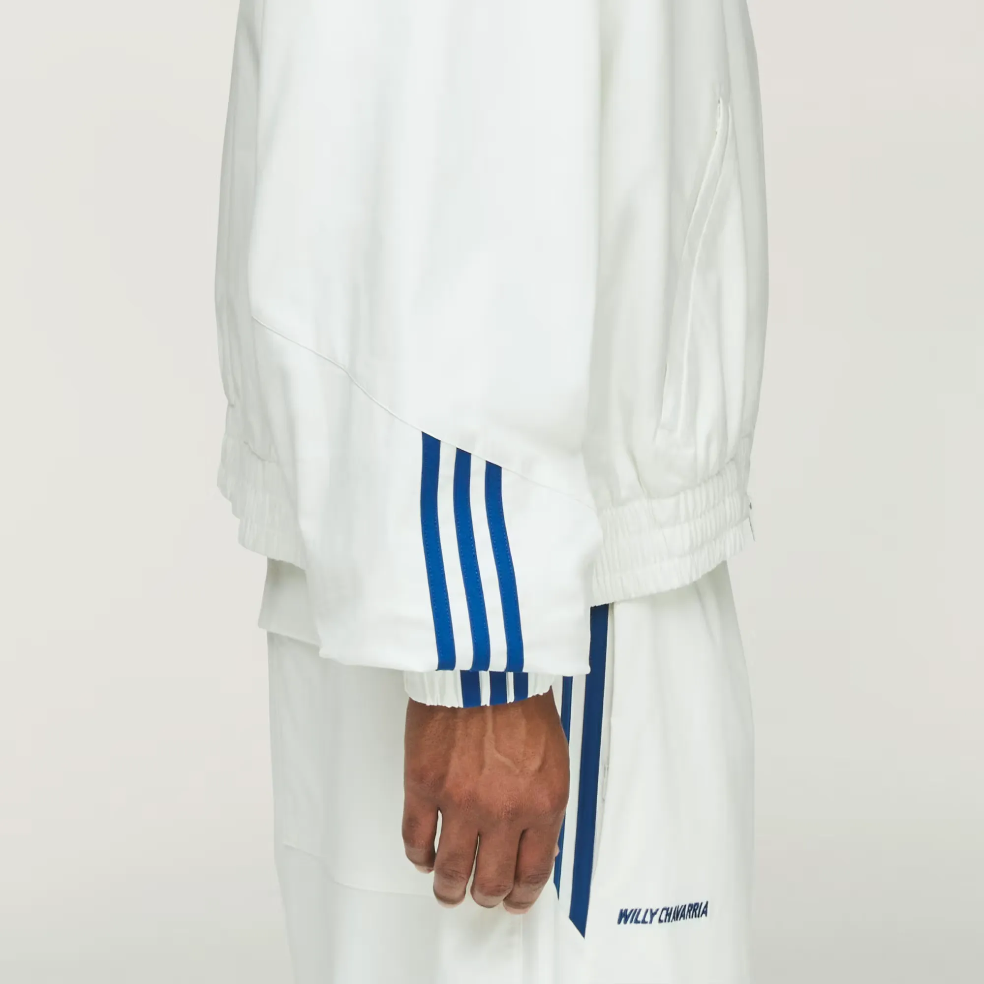 0161B6_Willy-Chavarria-x-adidas-Poplin-Track-Jacket_OFF-WHITE-BLUE_KC0539_img5