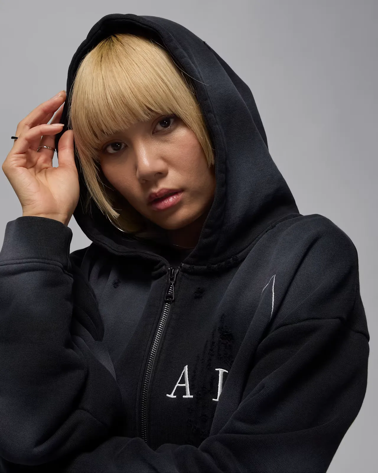 000000_Tela-x-Air-Jordan-Zip-Up-Hoodie_BLACK_IB0939-010_img2