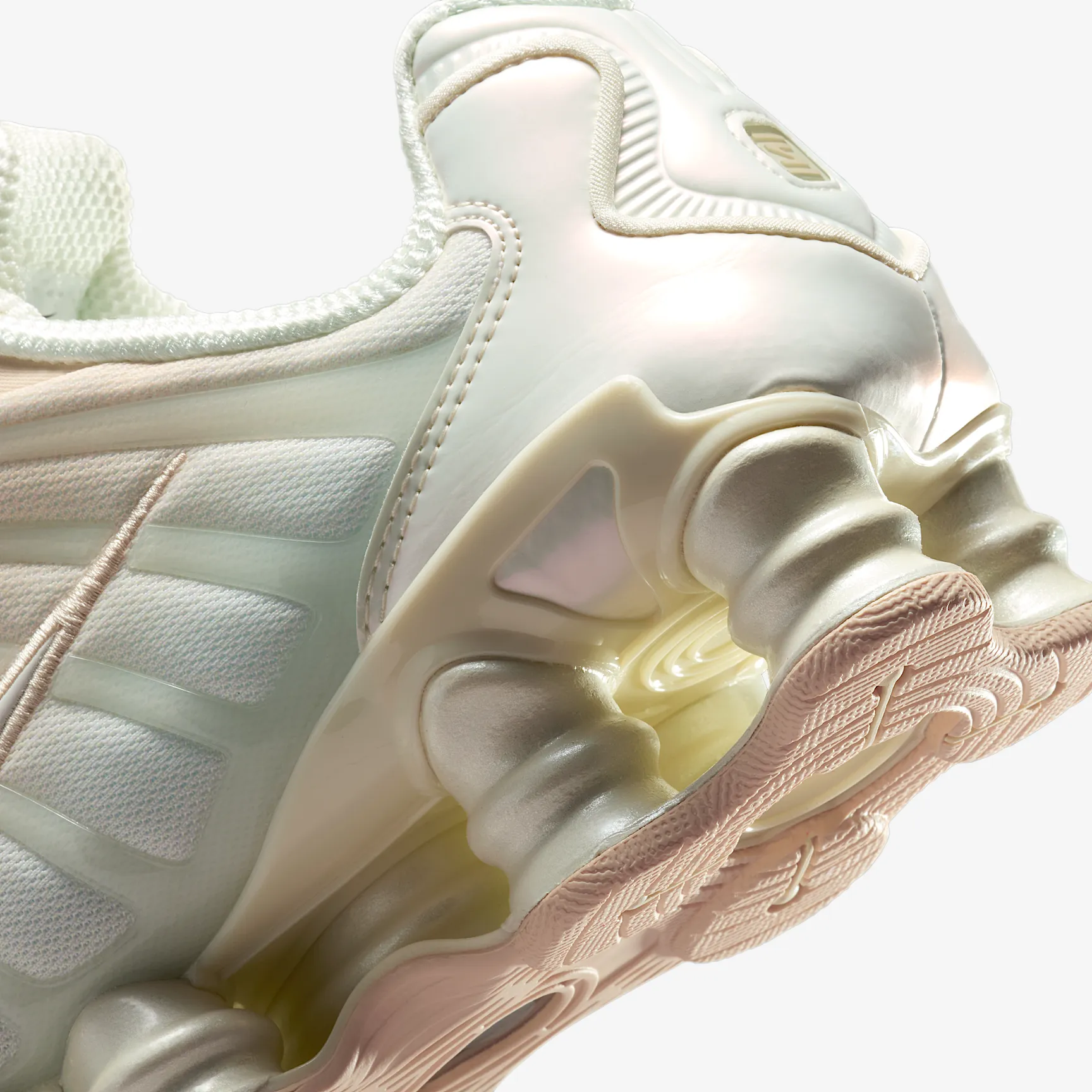DCCDC0_Nike-Shox-TL-WMNS_PEARL-WHITE_IH5075-219_img7