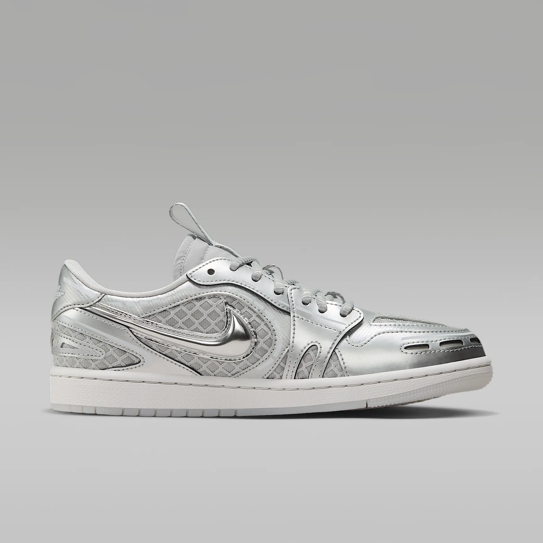 CACACA_Air-Jordan-1-Low-MM-V3-WMNS_METALLIC-SILVER_HQ2186-002_img2