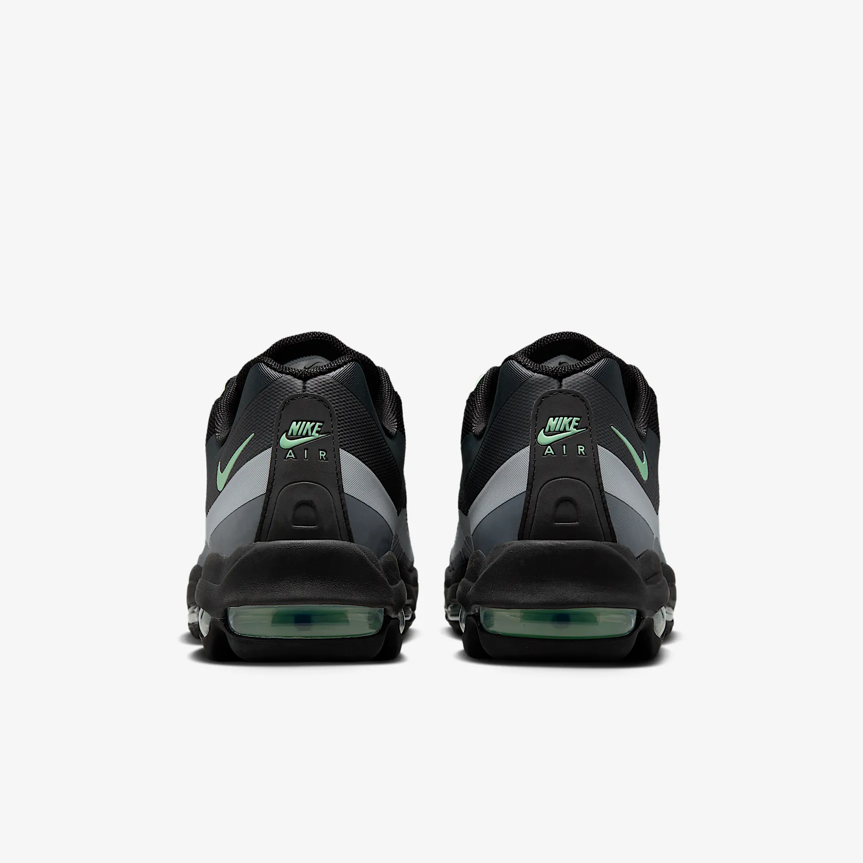 90B7A4_Nike-Air-Max-95-Ultra_BLACK-MINT-FOAM_IB7681-004_img5