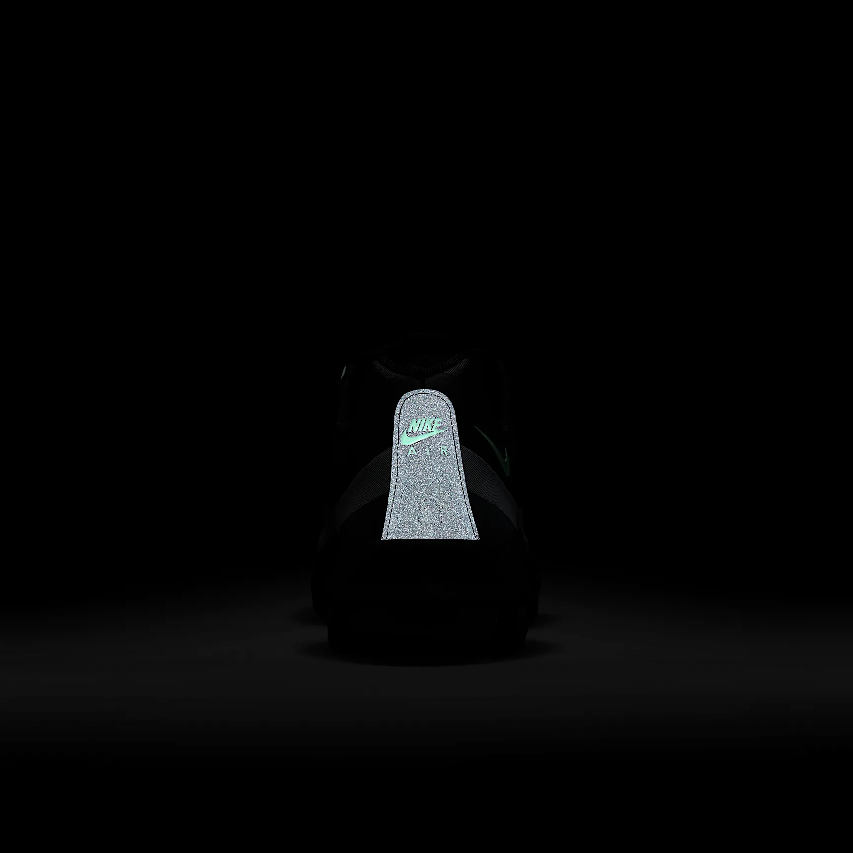 90B7A4_Nike-Air-Max-95-Ultra_BLACK-MINT-FOAM_IB7681-004_img9