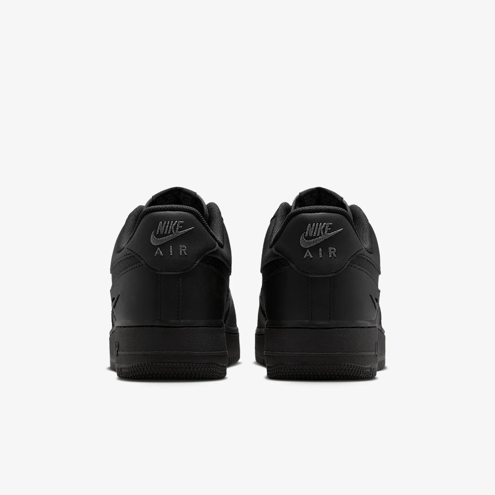 000000_Nike-Air-Force-1-'07-LV8_BLACK-RIPSTOP_IH4452-001_img5