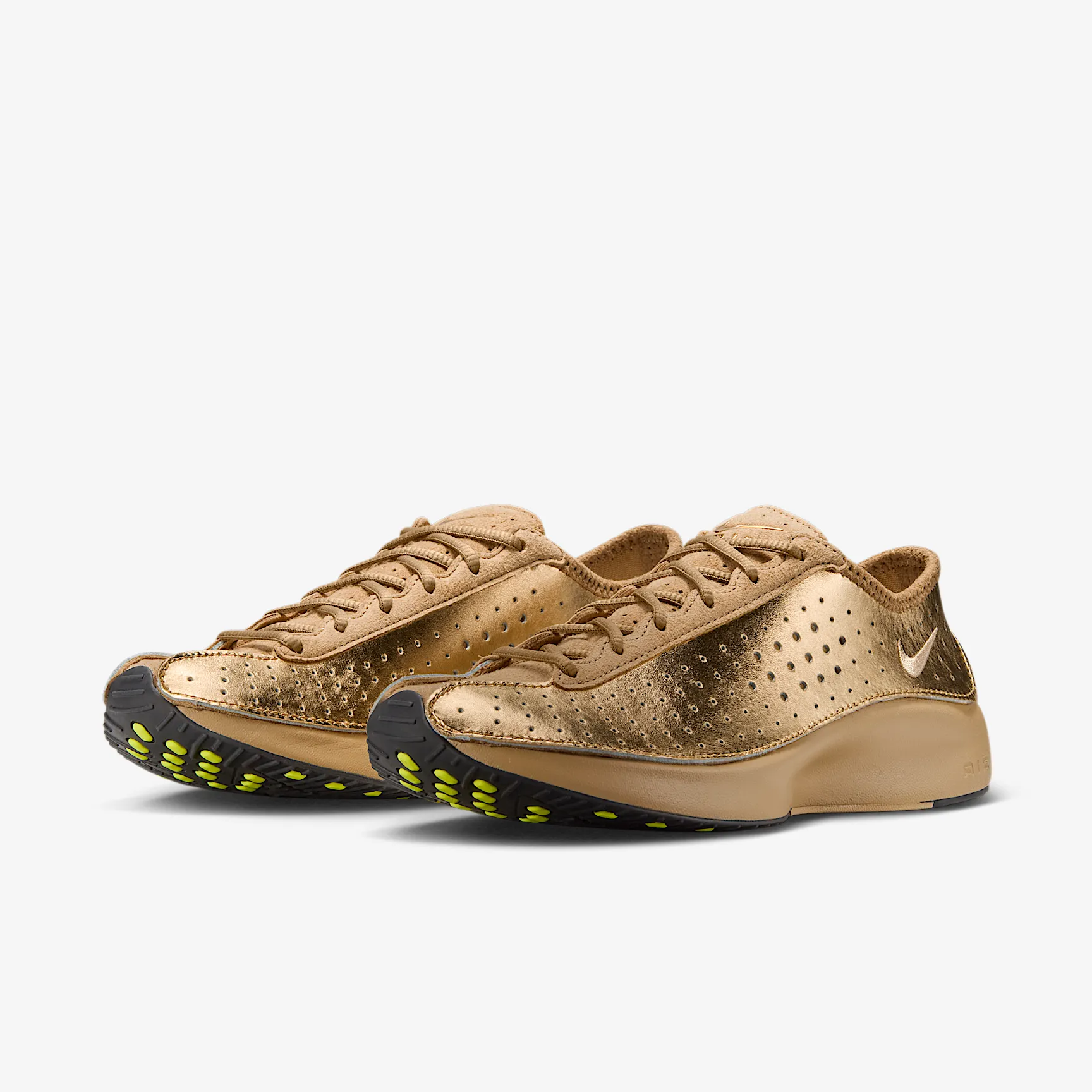 724F2D_Nike-Air-Superfly-WMNS_METALLIC-GOLD_IB5824-700_img4