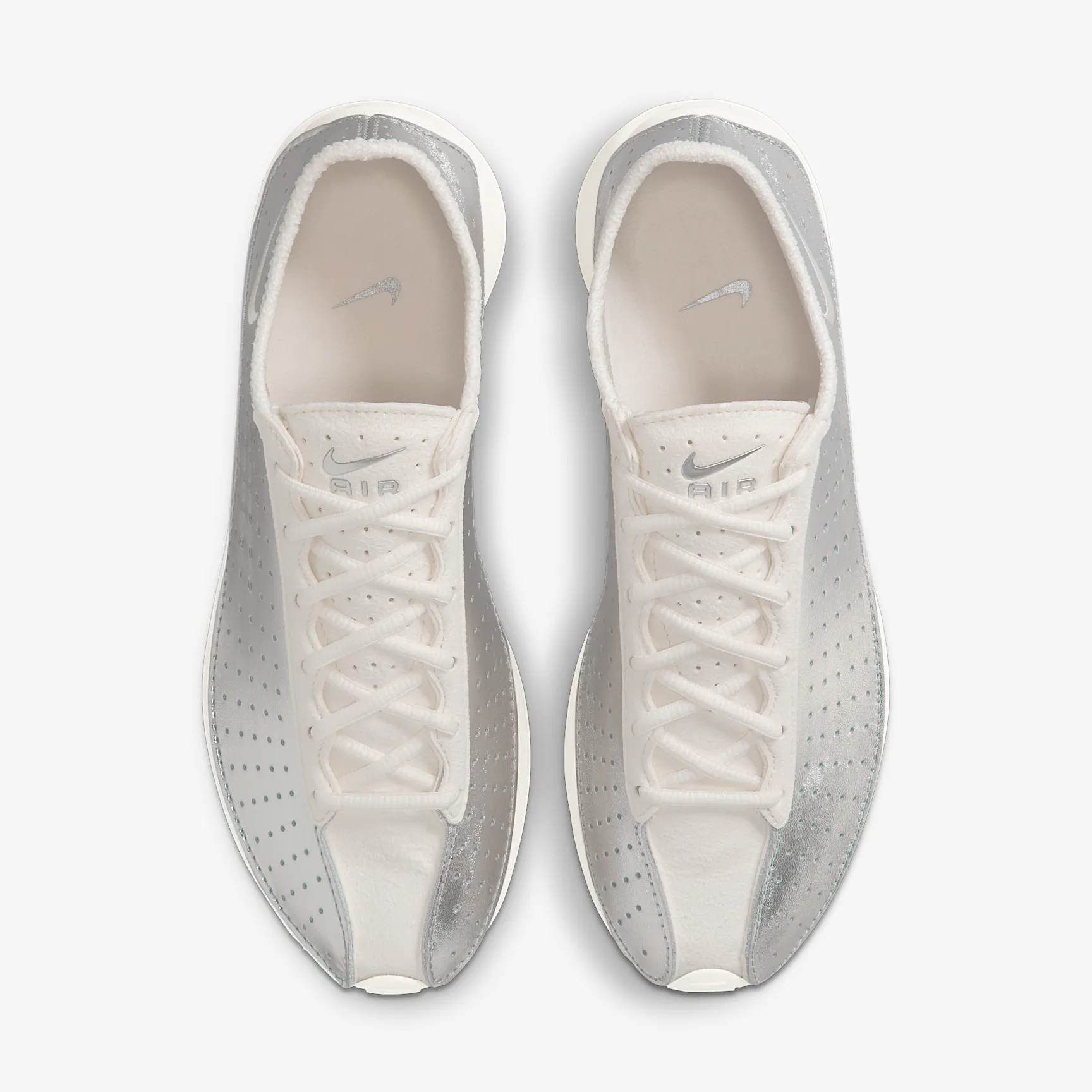 867F7D_Nike-Air-Superfly-WMNS_METALLIC-SILVER_IB5824-100_img3